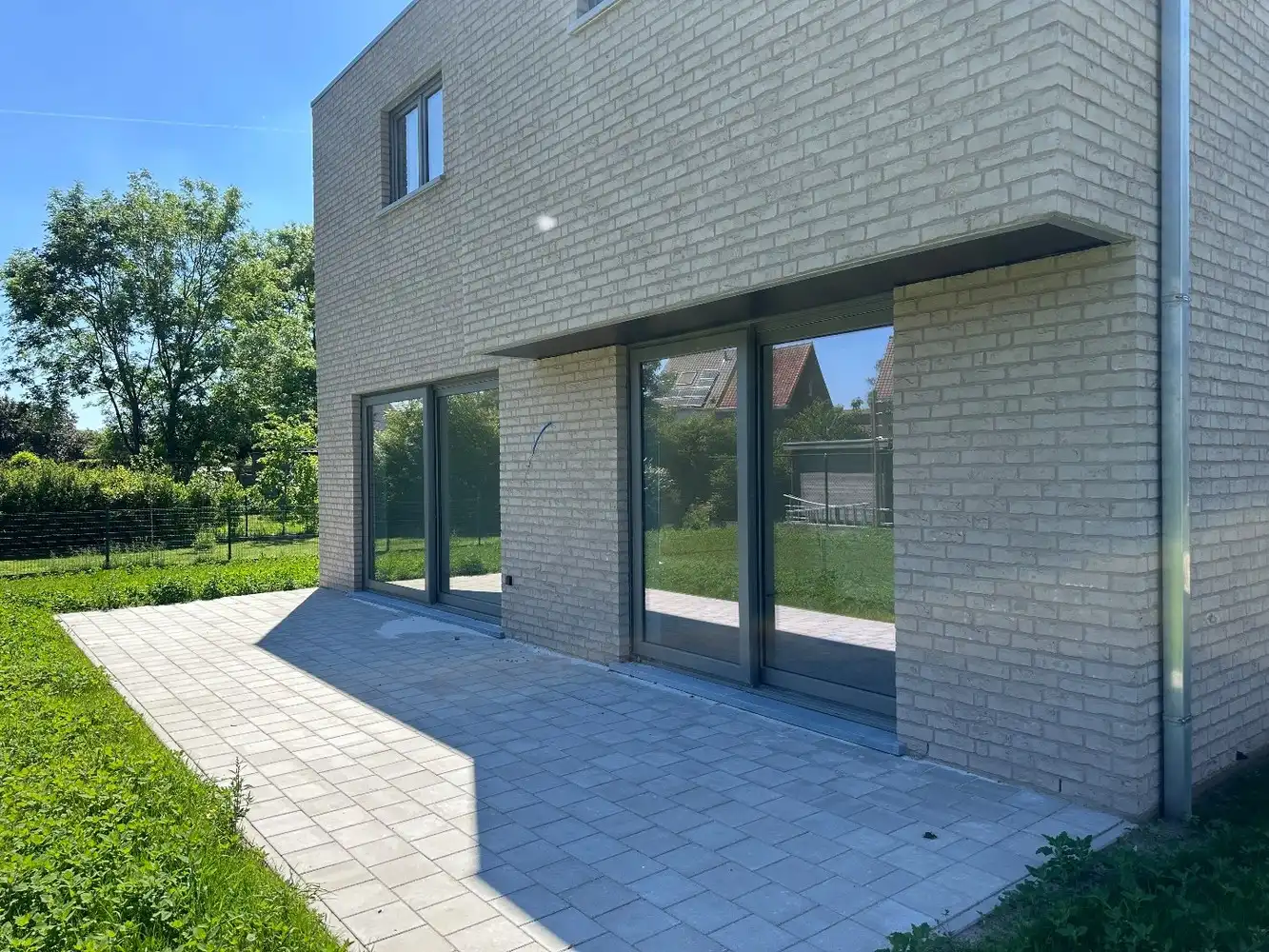 Energiezuinige nieuwbouwwoning met 3 slaapkamers en carport op een rustige locatie foto 4