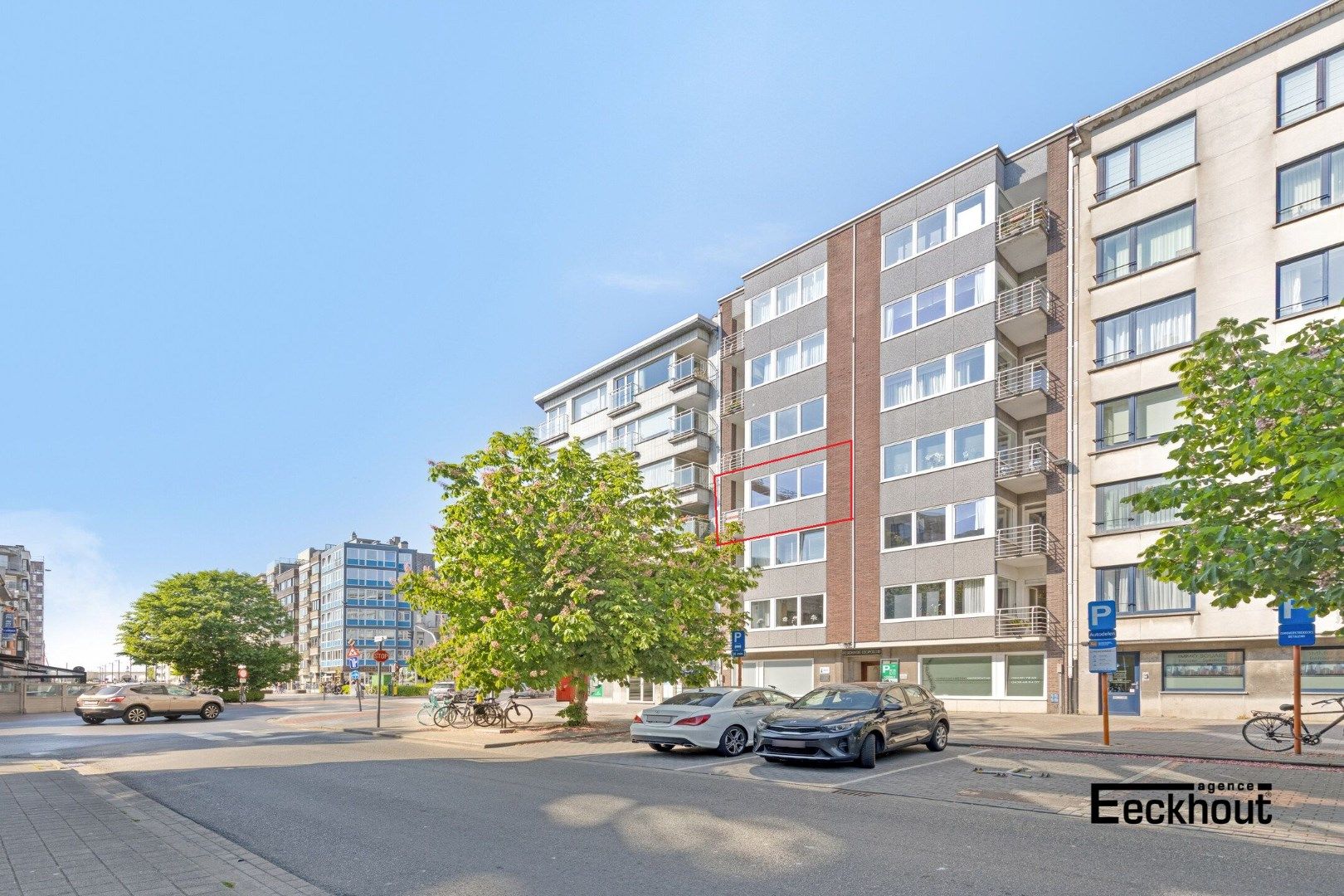 Exclusief, volledig vernieuwd appartement (104 m²) op gegeerde ligging te Oostende! foto 19