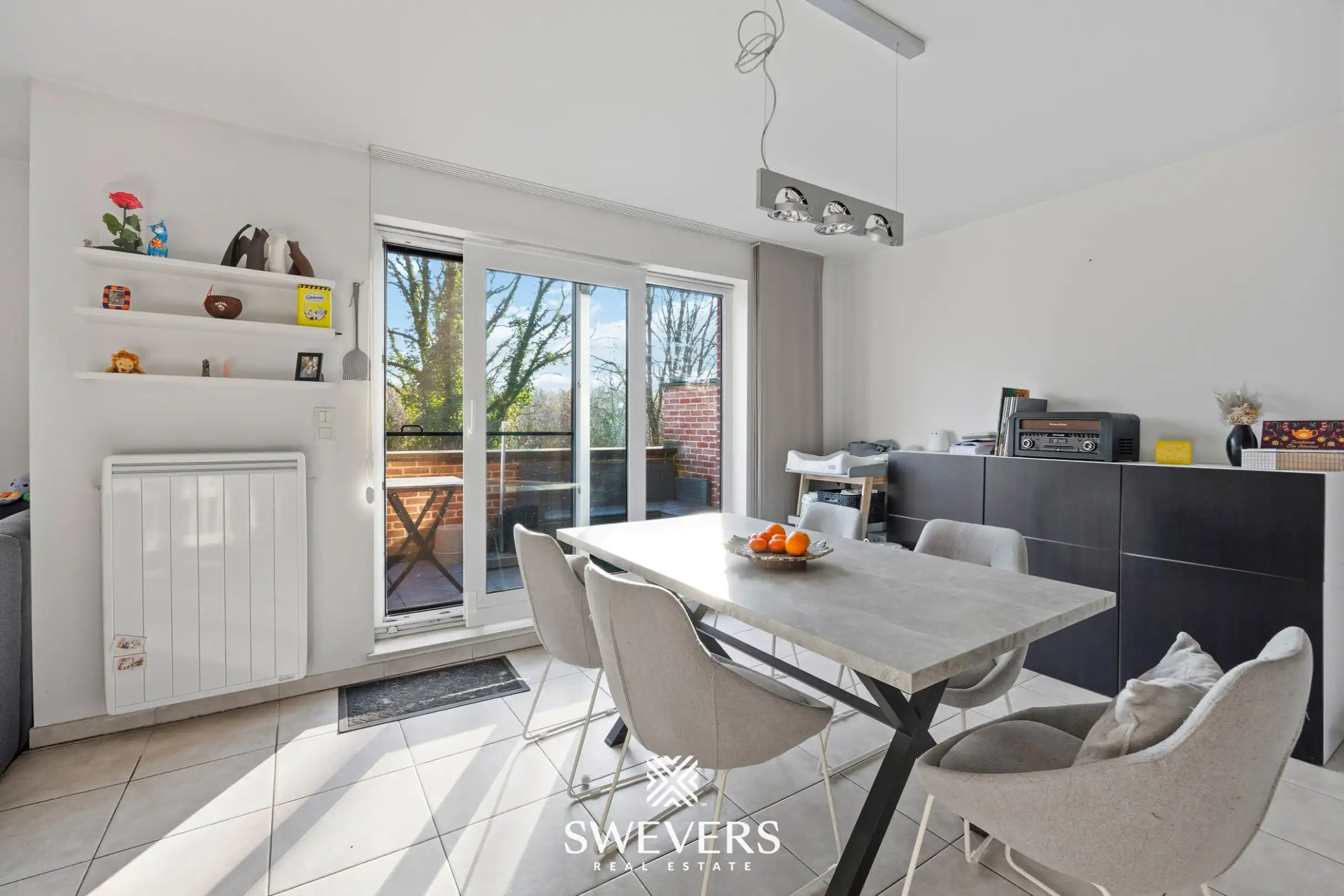 Instapklare duplex met zonnig terras en groen uitzicht in Genk foto 5