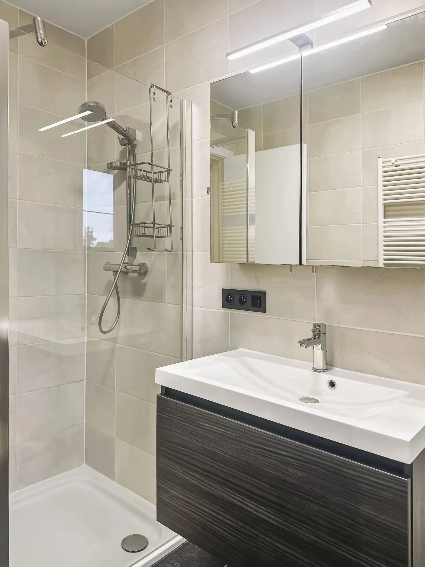 Zeer ruim instapklaar appartement met open uitzicht – 2 slpk – groot terras – garagebox + berging foto 8