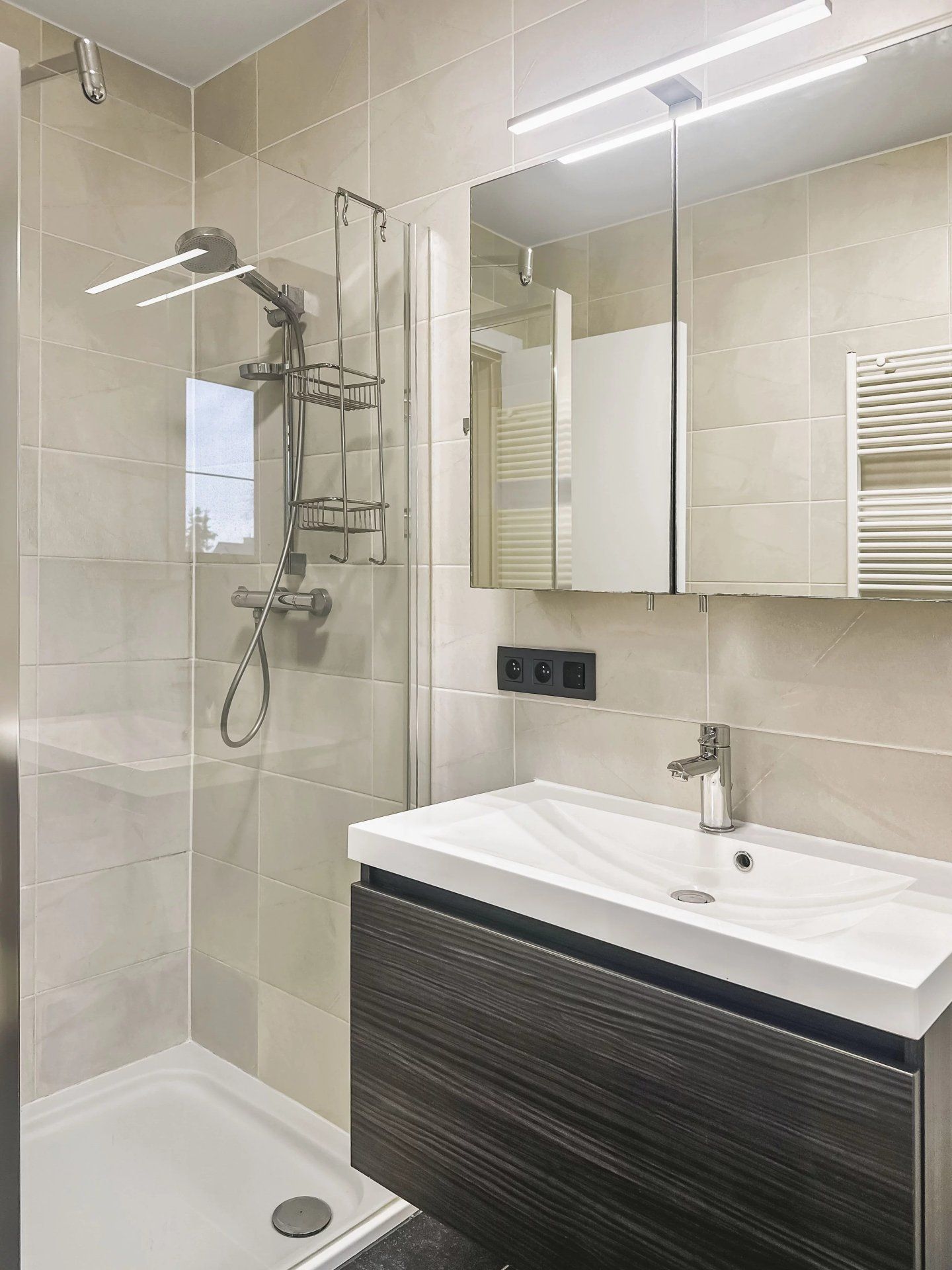 Zeer ruim instapklaar appartement met open uitzicht – 2 slpk – groot terras – garagebox + berging foto 8