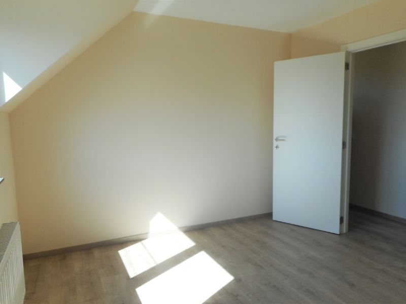 Instapklaar duplexappartement met 2 ruime slpks,  ruim terras (18m²), ondergrondse autostpl + kelder foto 16