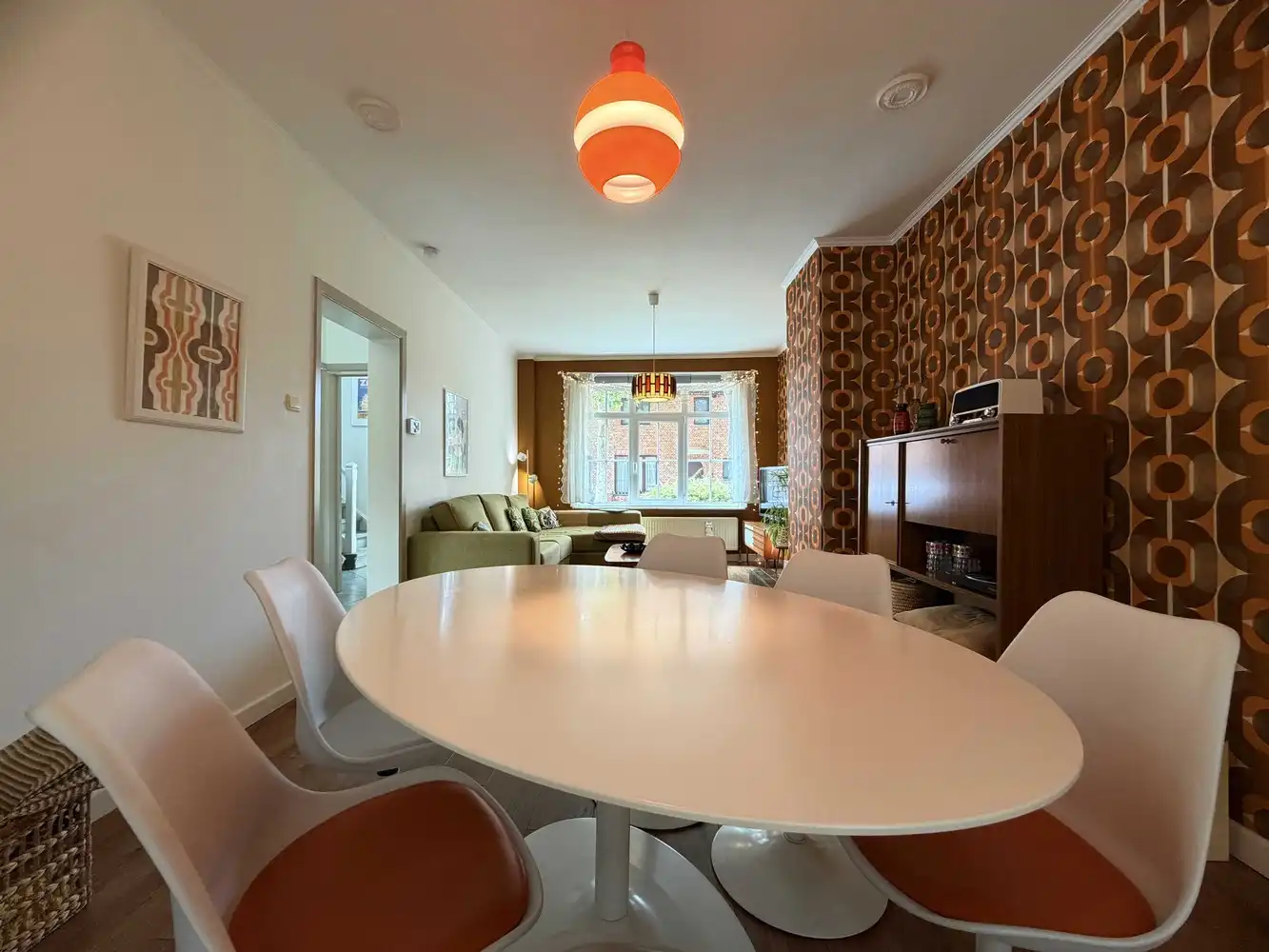 Degelijk gerenoveerde woning met minstens 5 slaapkamers en aangename tuin foto 4
