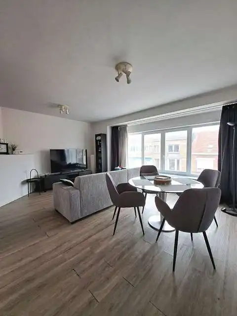 Comfortabel 2-slaapkamerappartement met Balkonterras te huur in Assebroek Brugge foto 4