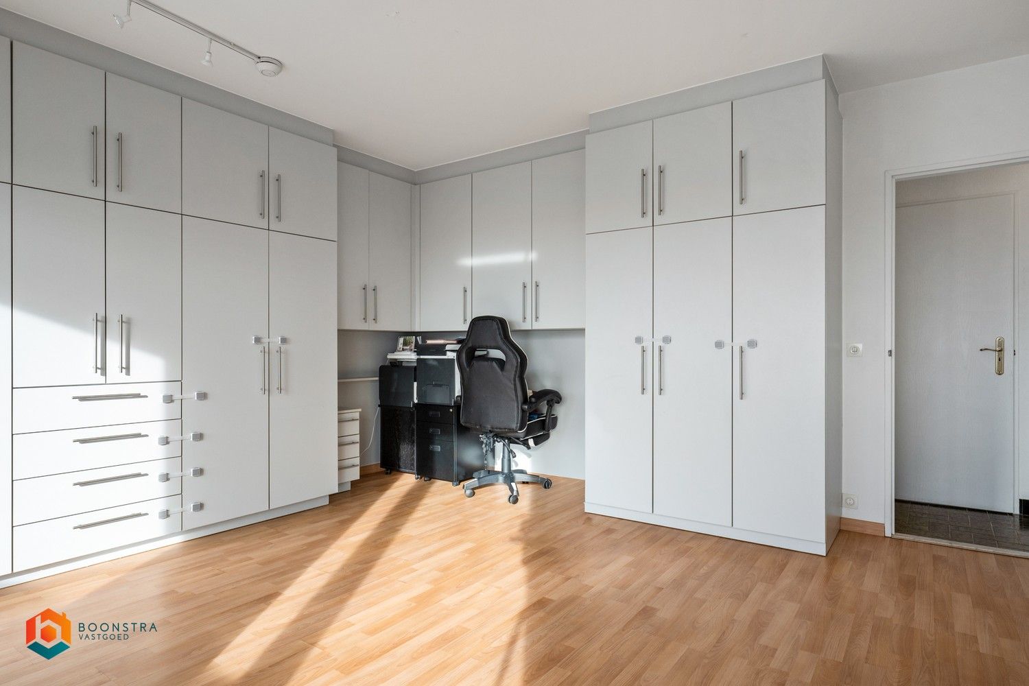 Ruim app met 2 slpkrs en terras foto 16