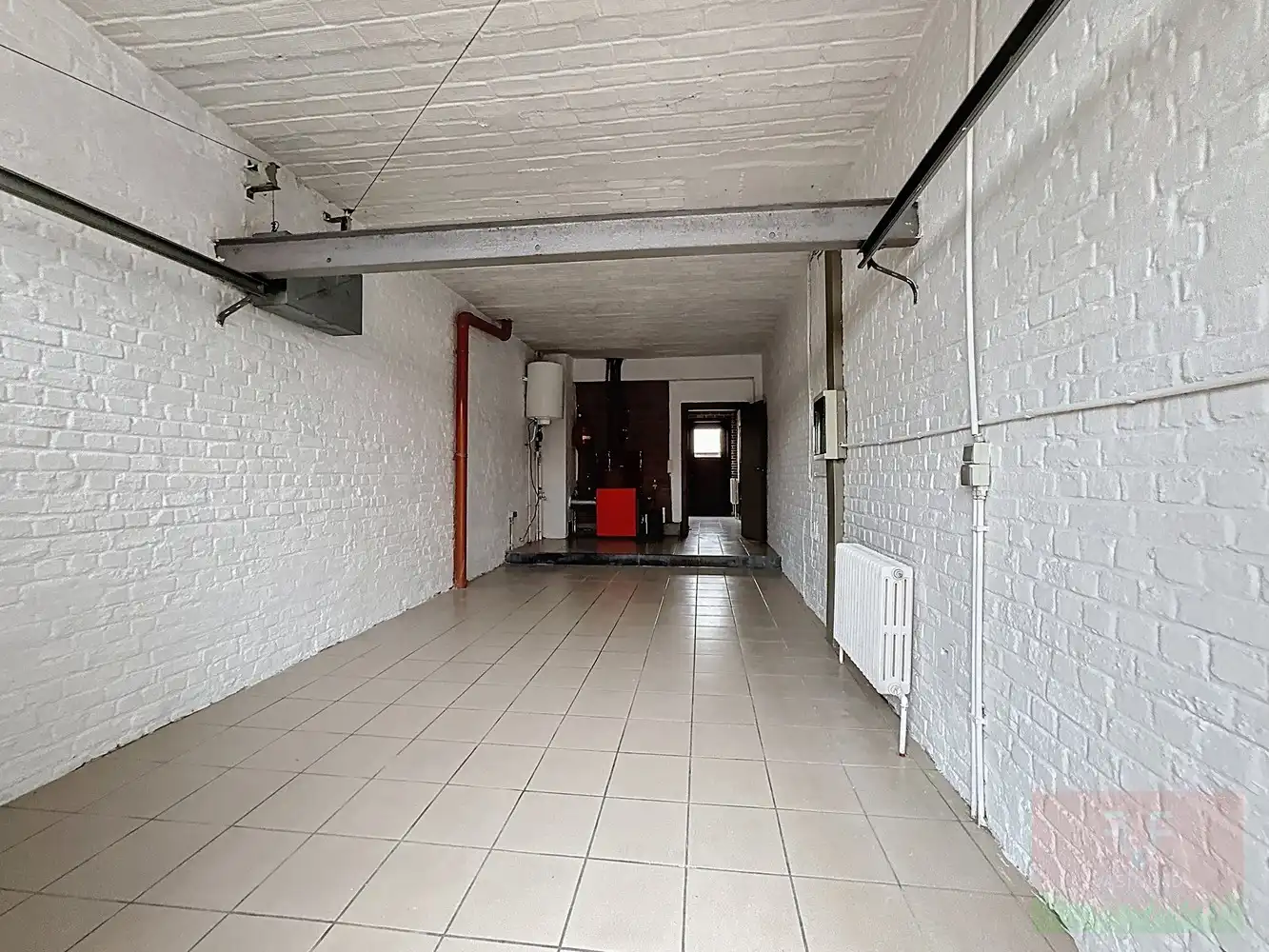 Ruime eengezinswoning met 4 slaapkamers, garage en mooie tuin foto 22