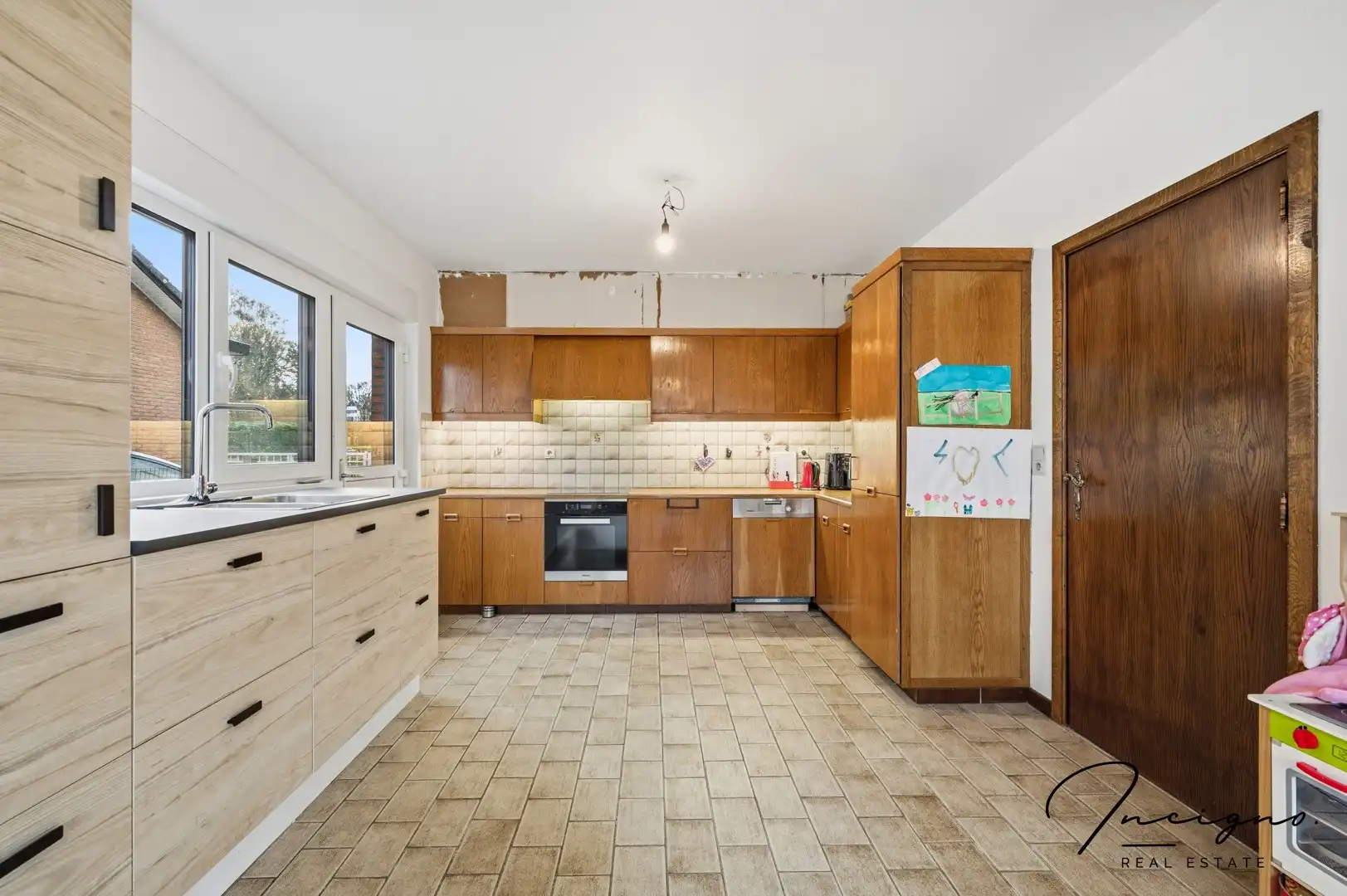 Ruime gezinswoning met ruime tuin en aparte garage foto 7