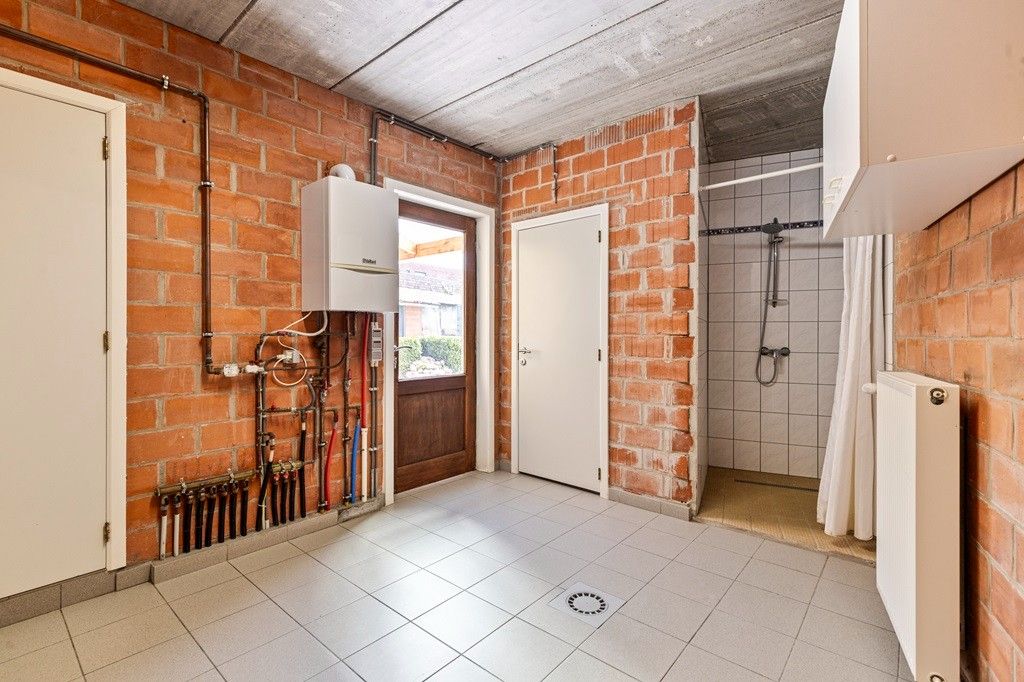 RENINGE: Heel interessante starterswoning of investeringswoning met tal van mogelijkheden, 2 (mog. 3) slaapkamers, ruime garage en zonnige tuin op 313m² grondoppervlakte. foto 15