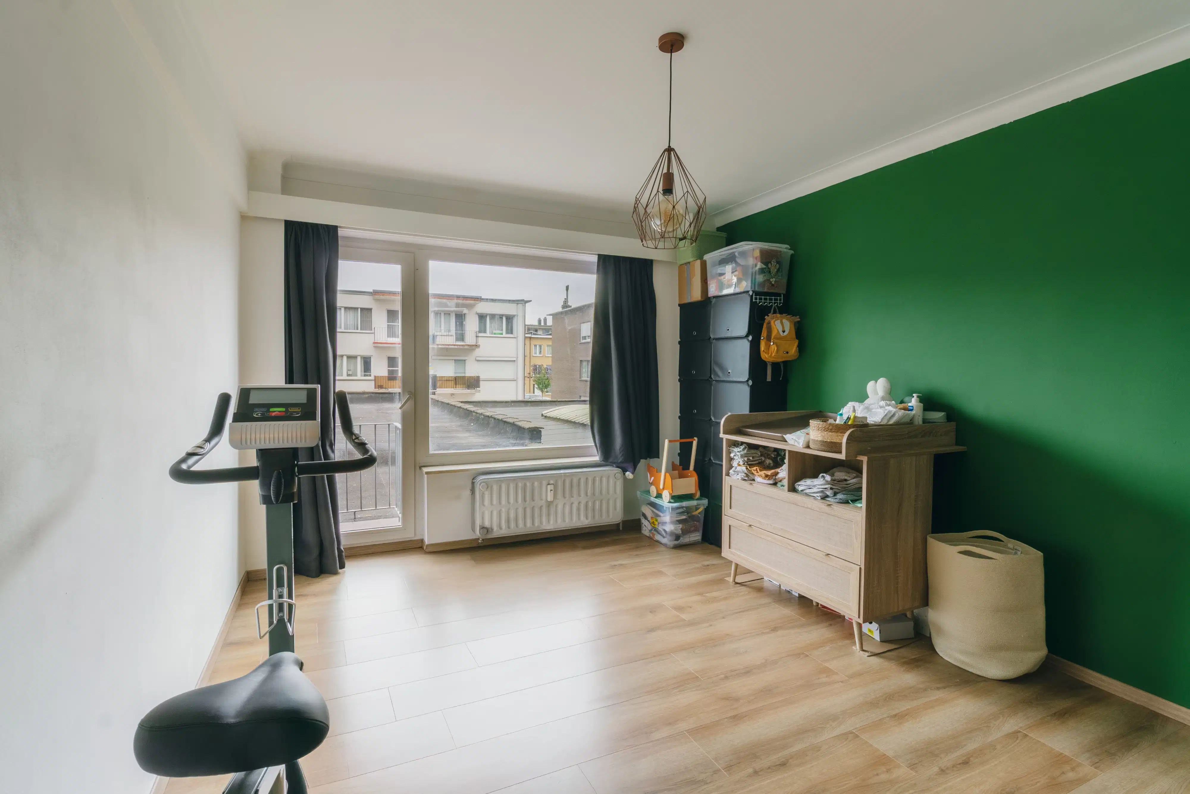 Instapklaar, lichtrijk appartement met terras en staanplaats foto 6