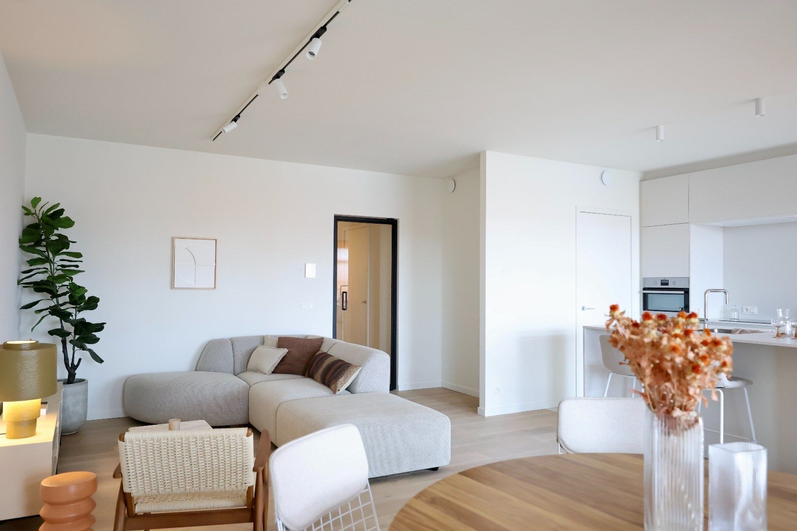 Modelappartement met 2 slaapkamers en oost geörienteerd terras. foto 12