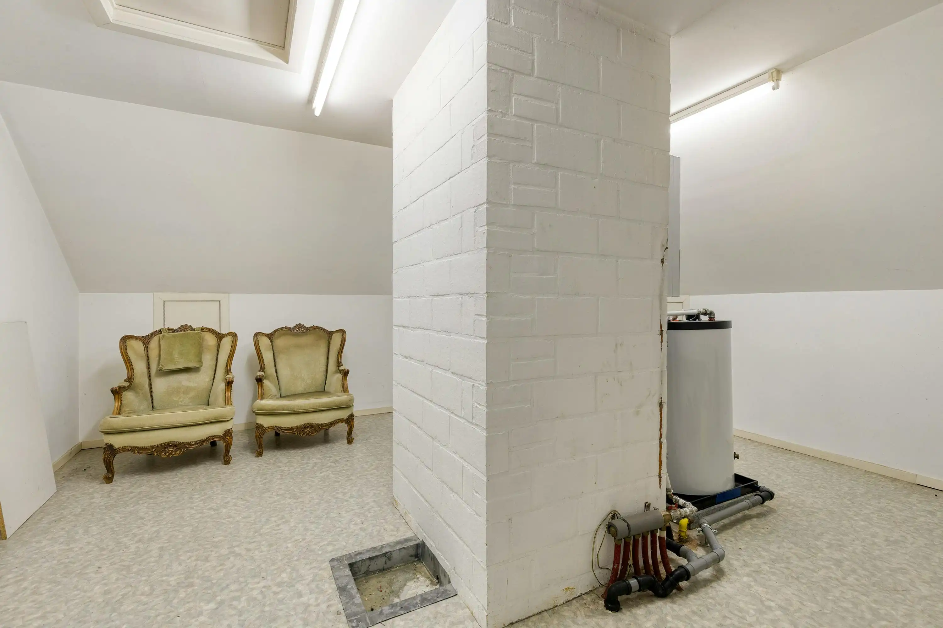 Deze ruime villa op een perceel van 636 m² in Oostrozebeke. foto 20