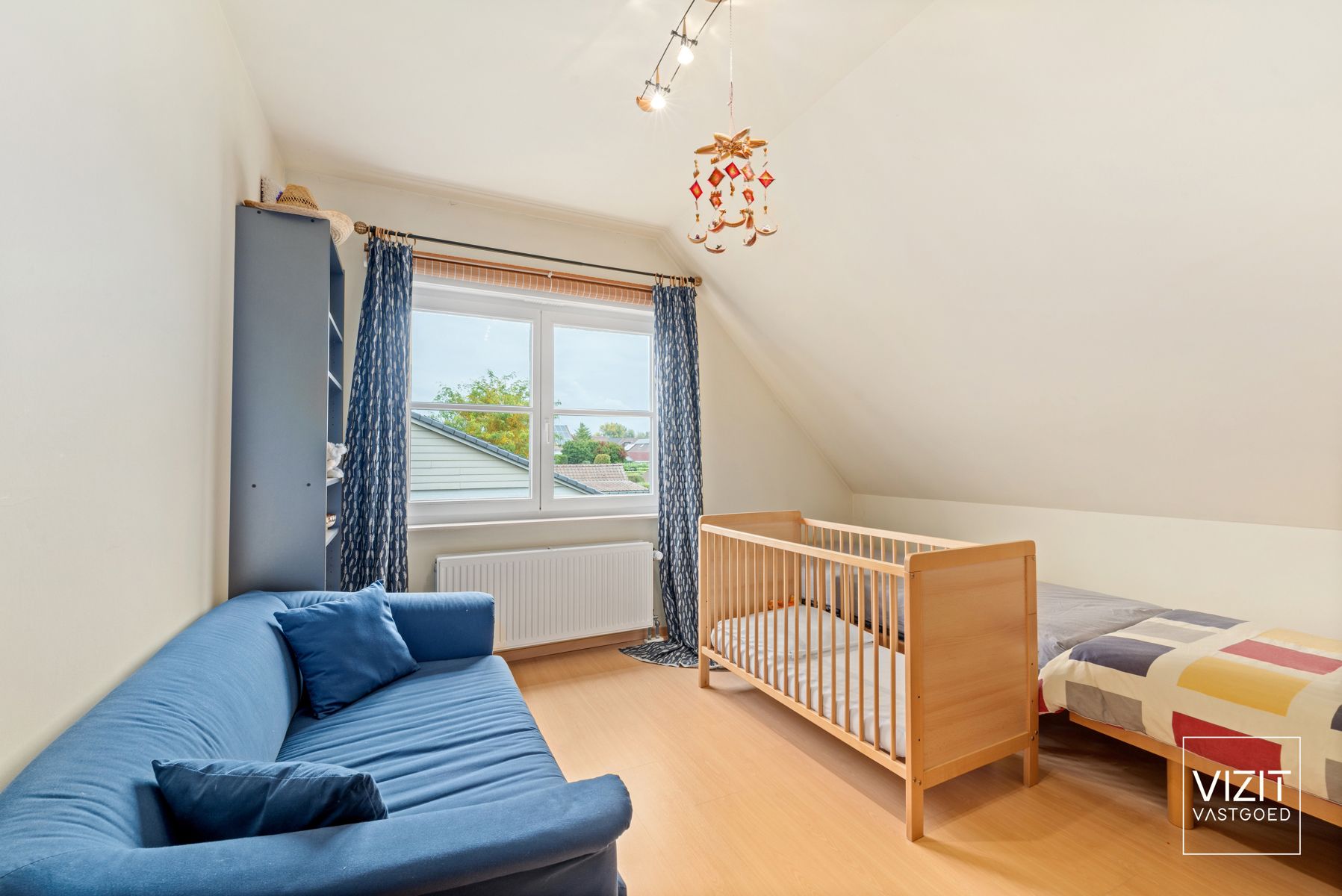 Ruime villa met mooie aangelegde tuin op toplocatie foto 15
