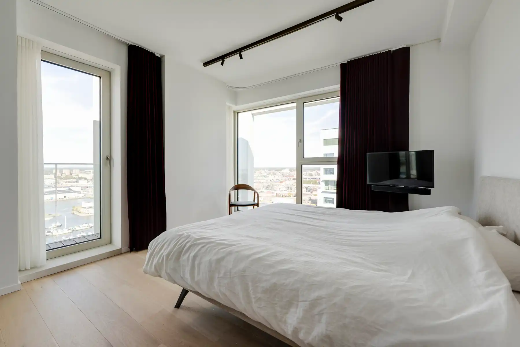 Penthouse met grote terrassen en pano zicht op ’t Eilandje foto 8