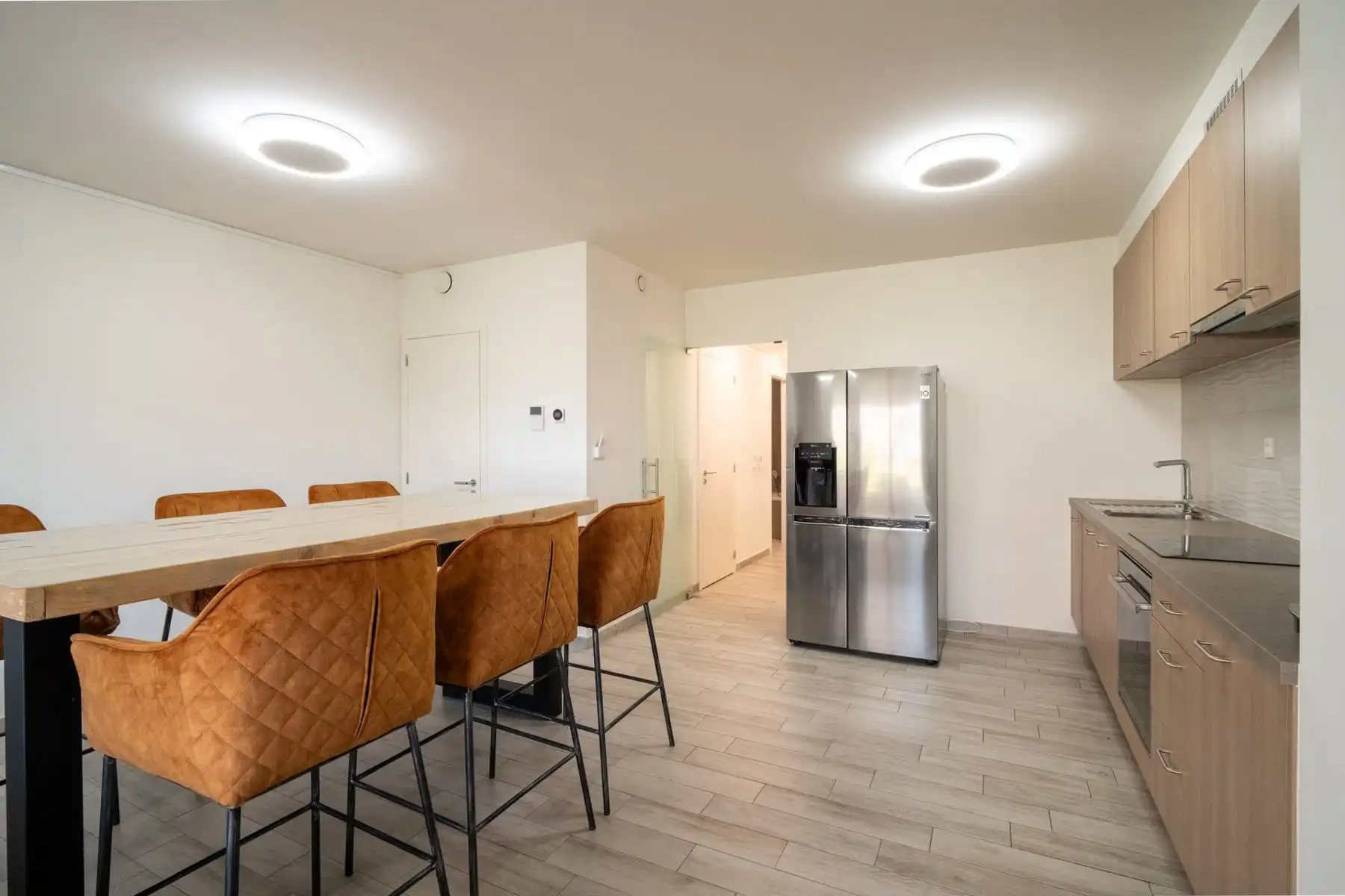Instapklaar appartement met 2 slpks, terras en staanplaats foto 7