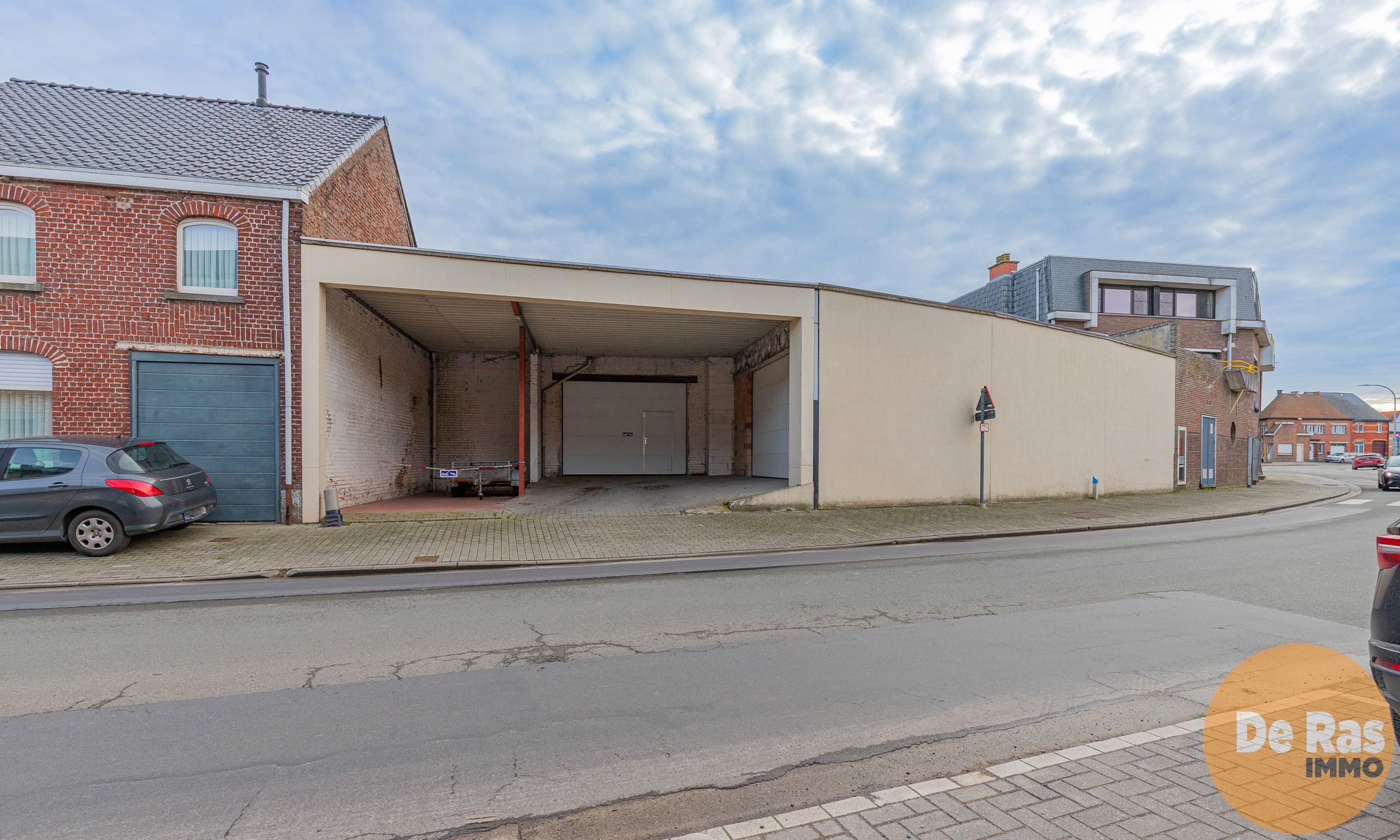 VLIERZELE - Loods voor opslag  foto {{pictureIndex}}