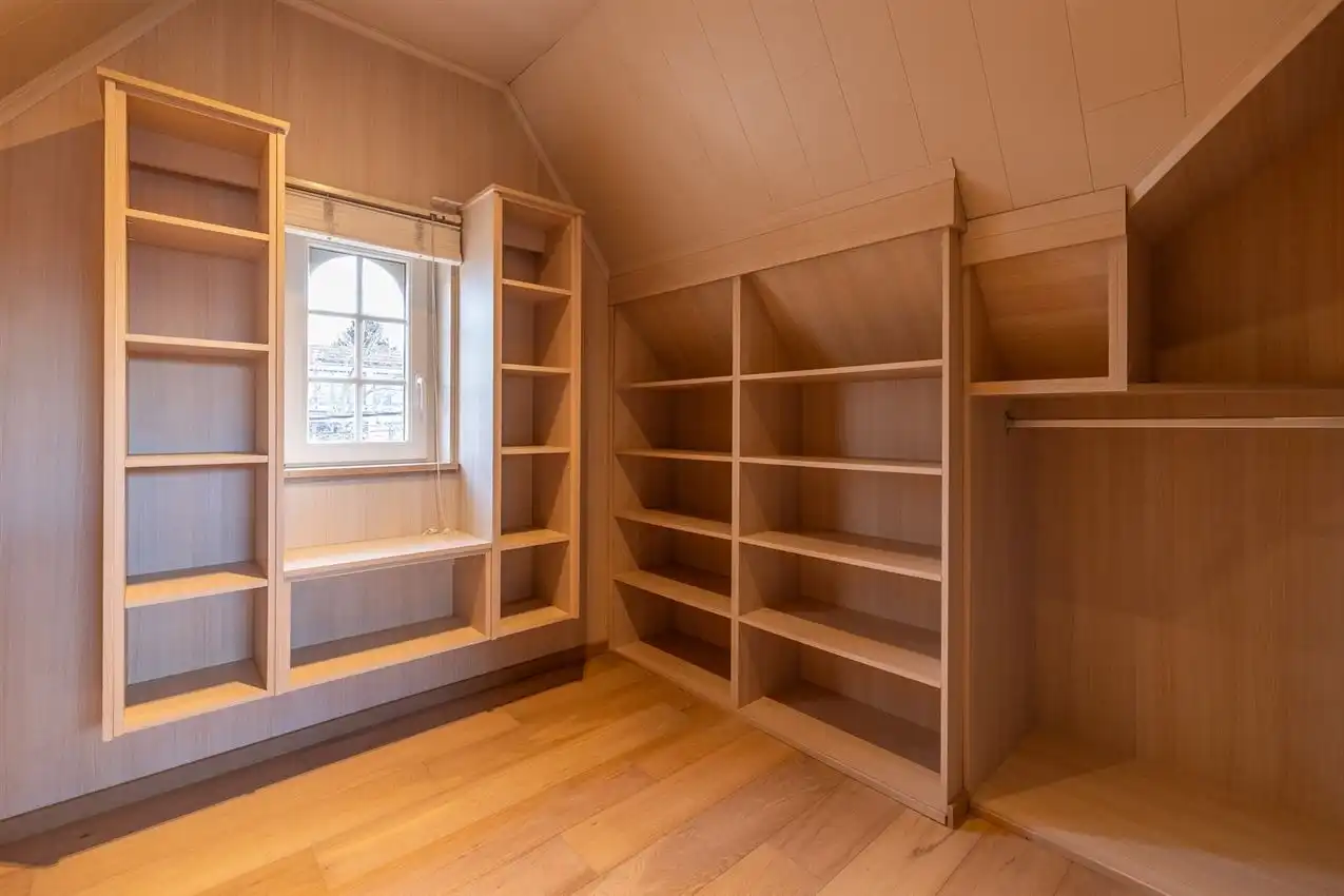 Stadswoning met drie slpk en tuintje op gunstige locatie foto 31