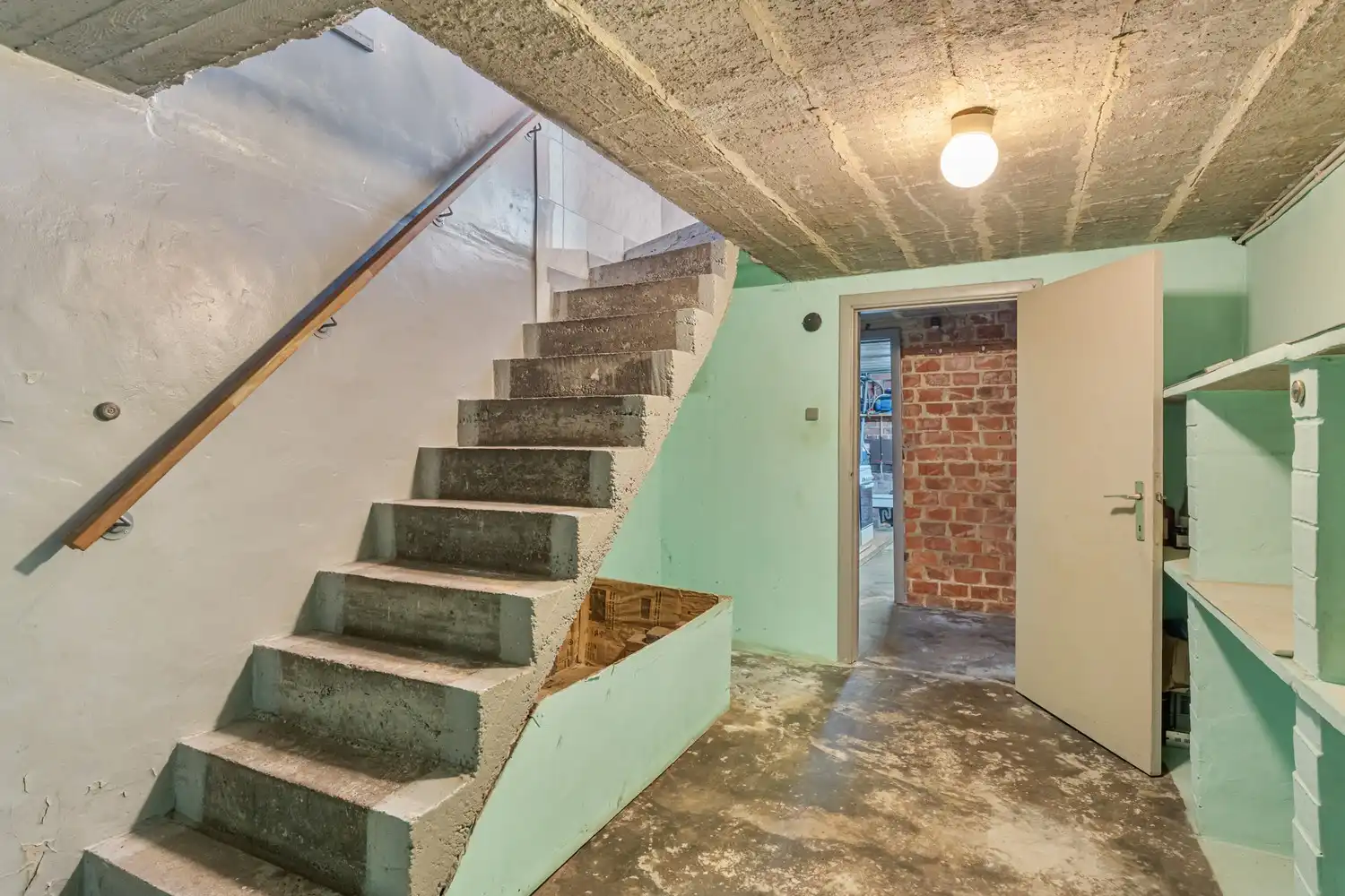 Goed gelegen en half open woning met 3 ruime slaapkamers, een extra leefruimte, een garage en een tuin te Kessel-Lo! foto 20