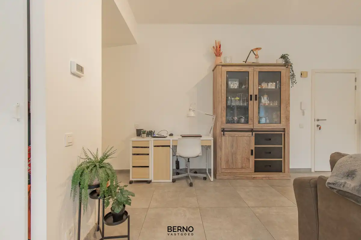 Gerenoveerd gelijkvloersappartement foto 5