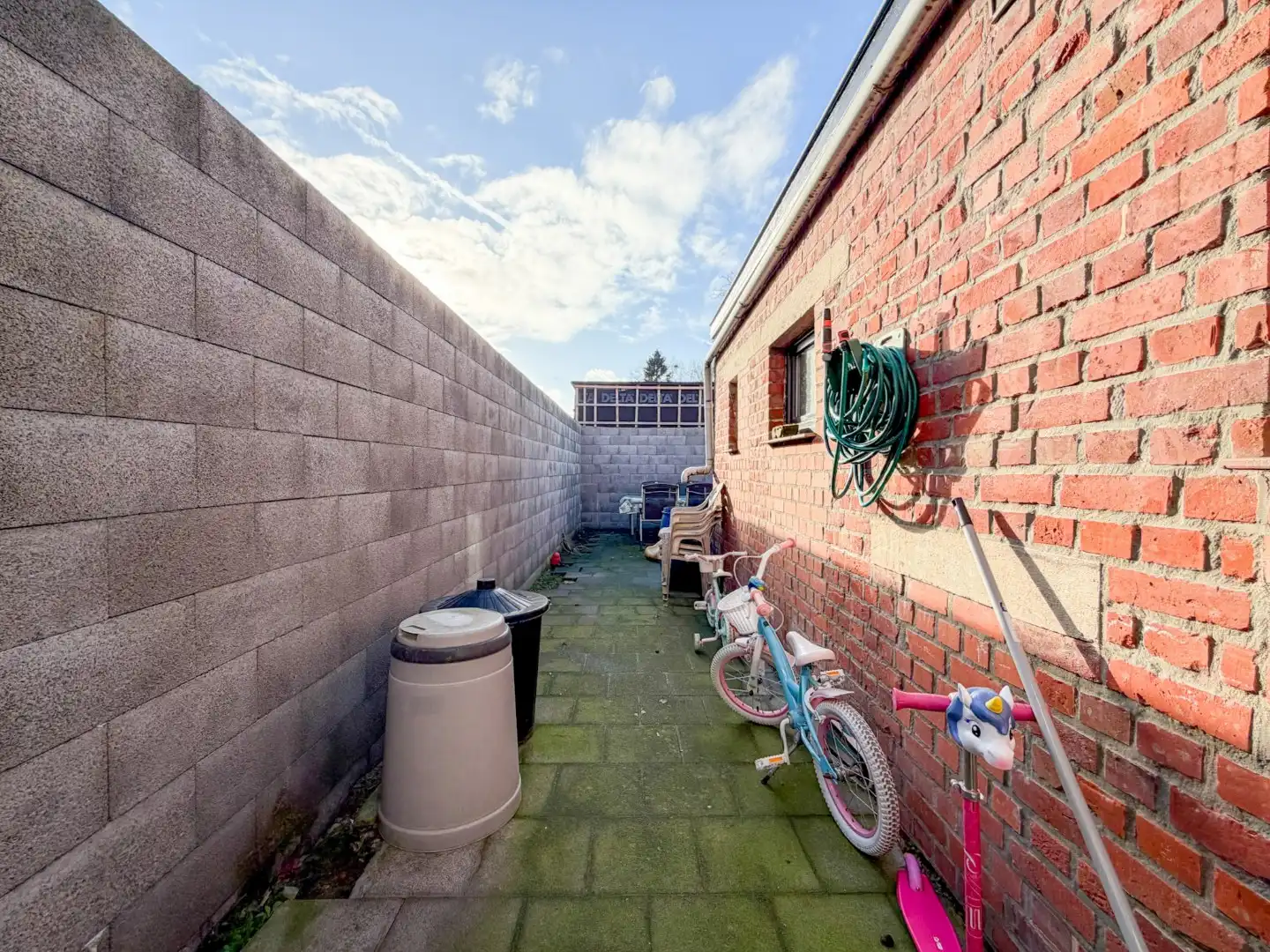 Leuke starterswoning met 2/3 slpk en terras, gunstig gelegen in Lichtervelde foto 18