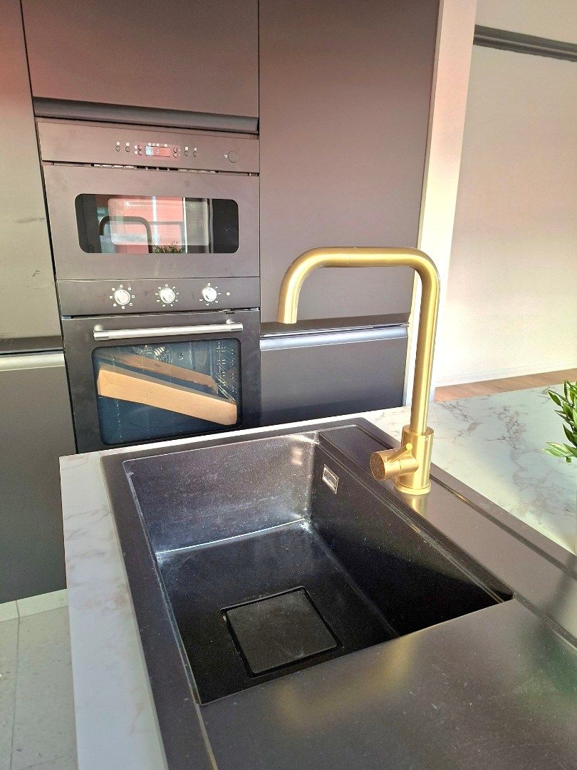 Vernieuwd hoekappartement foto 27