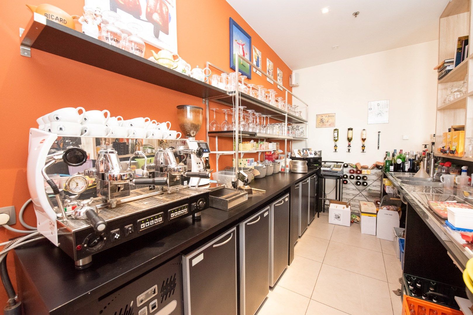 Eetcafé/brasserie 'Salut les Copains' OVER TE NEMEN te Waregem (Sint-Eloois-Vijve). foto 10