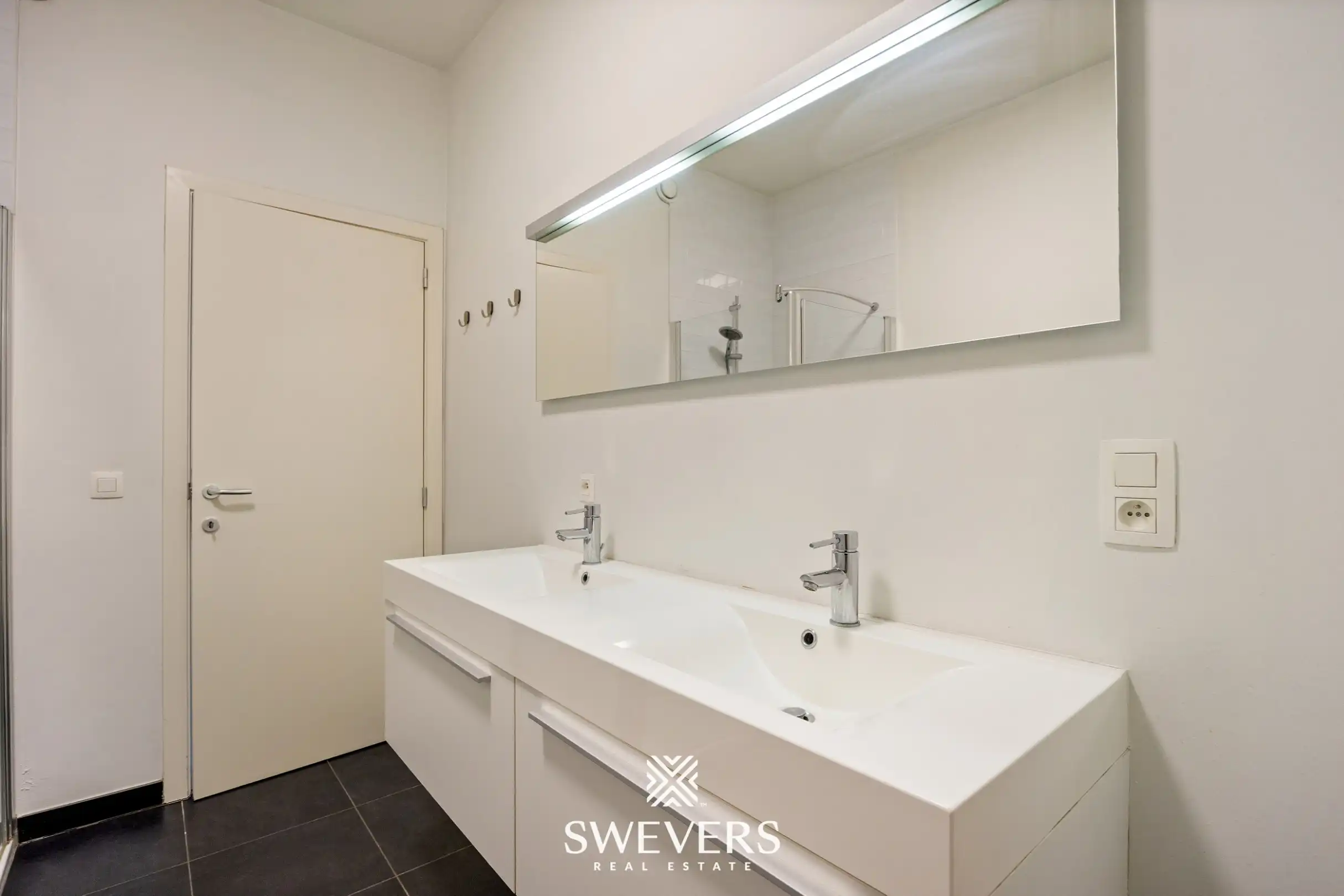 Instapklaar 2-slaapkamer appartement met zeer ruim terras in Quartier Blue Hasselt foto 12