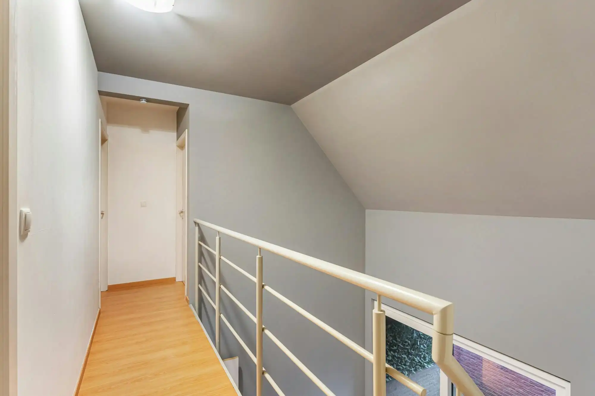 Lichtrijk & instapklaar duplex-appartement nabij Genk-Centrum foto 10