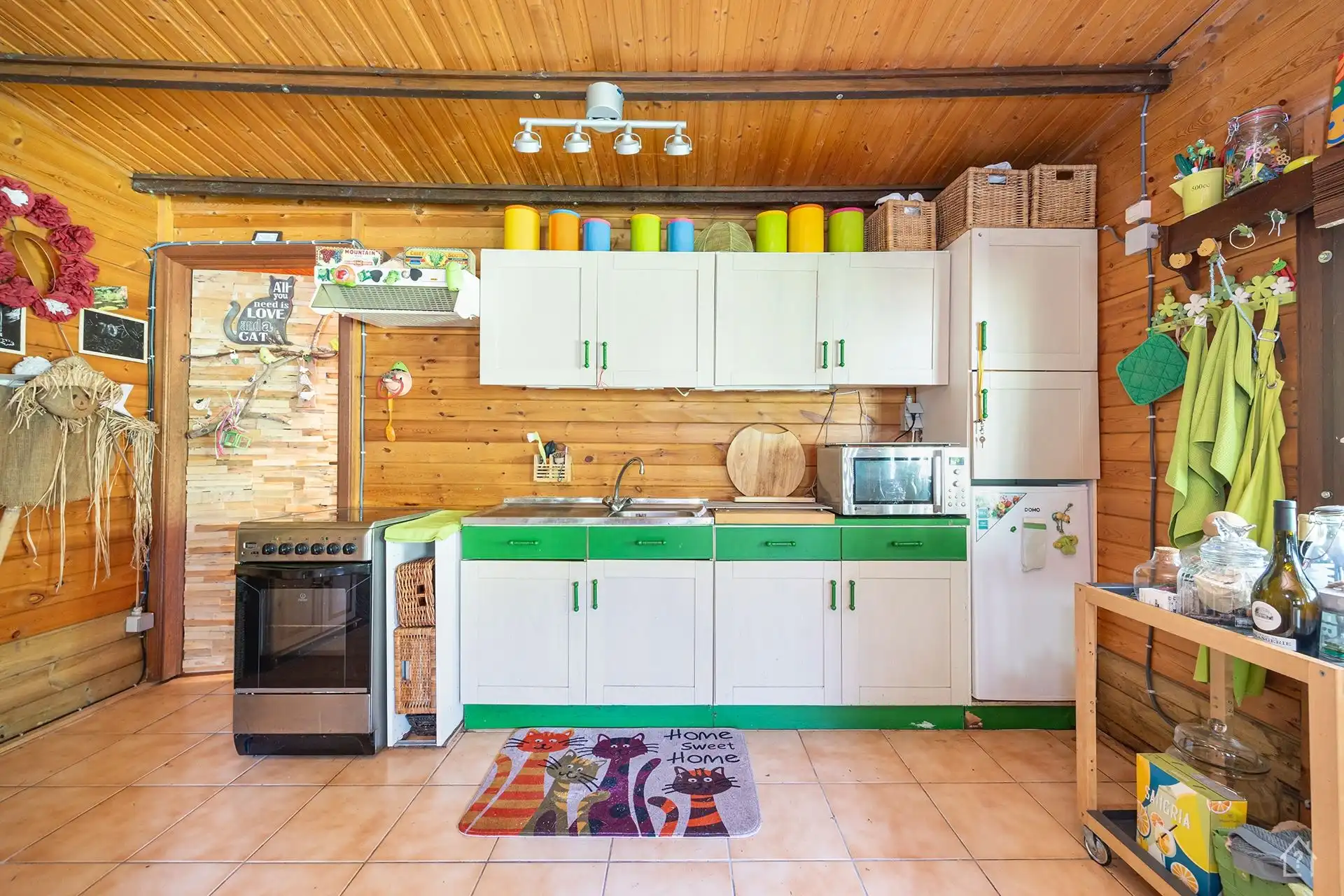 Vakantiechalet op prive perceel met idylische eigen vijver foto 5