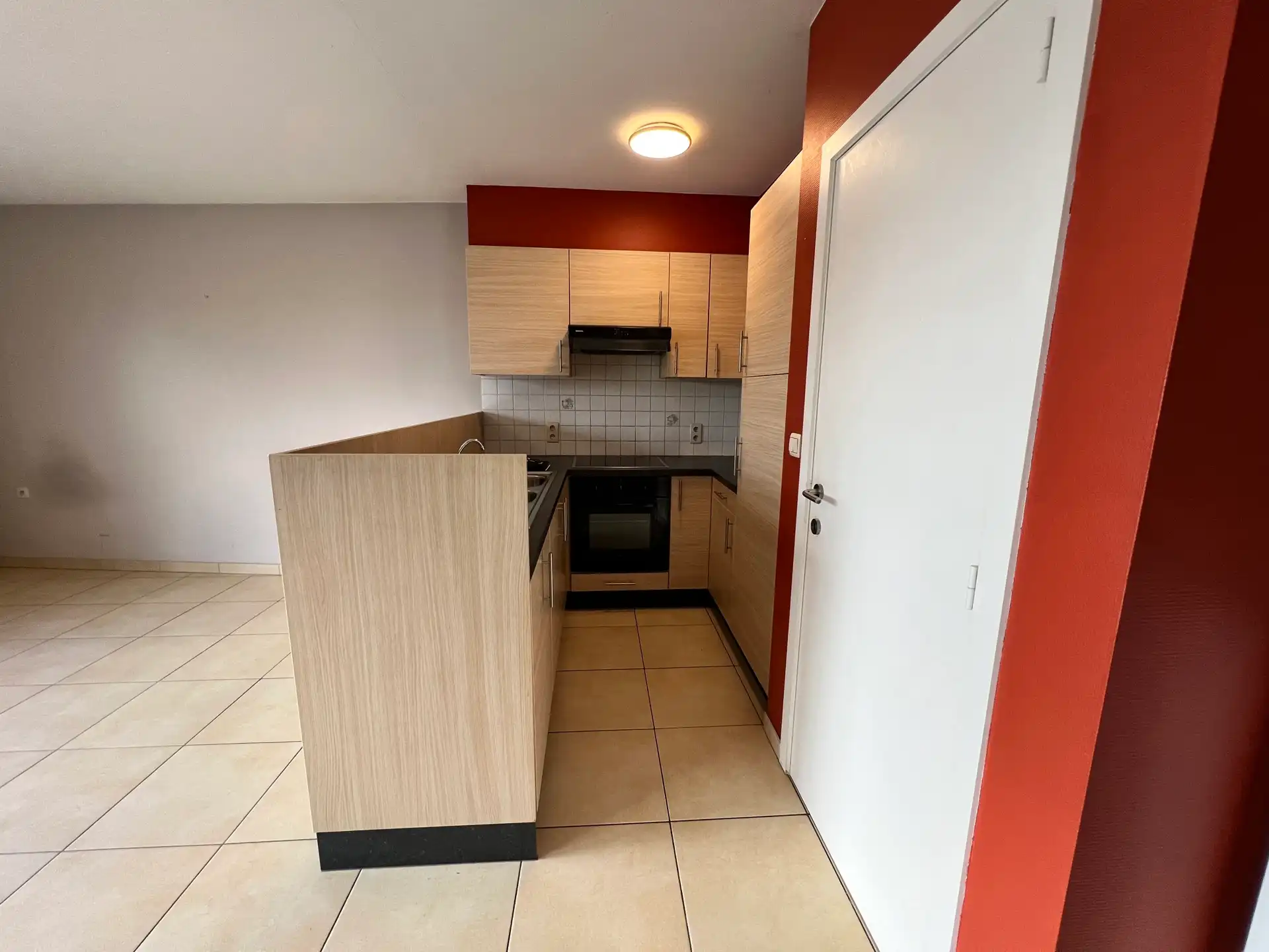HERZELE – Ruim 2-slaapkamerappartement met terras foto 4