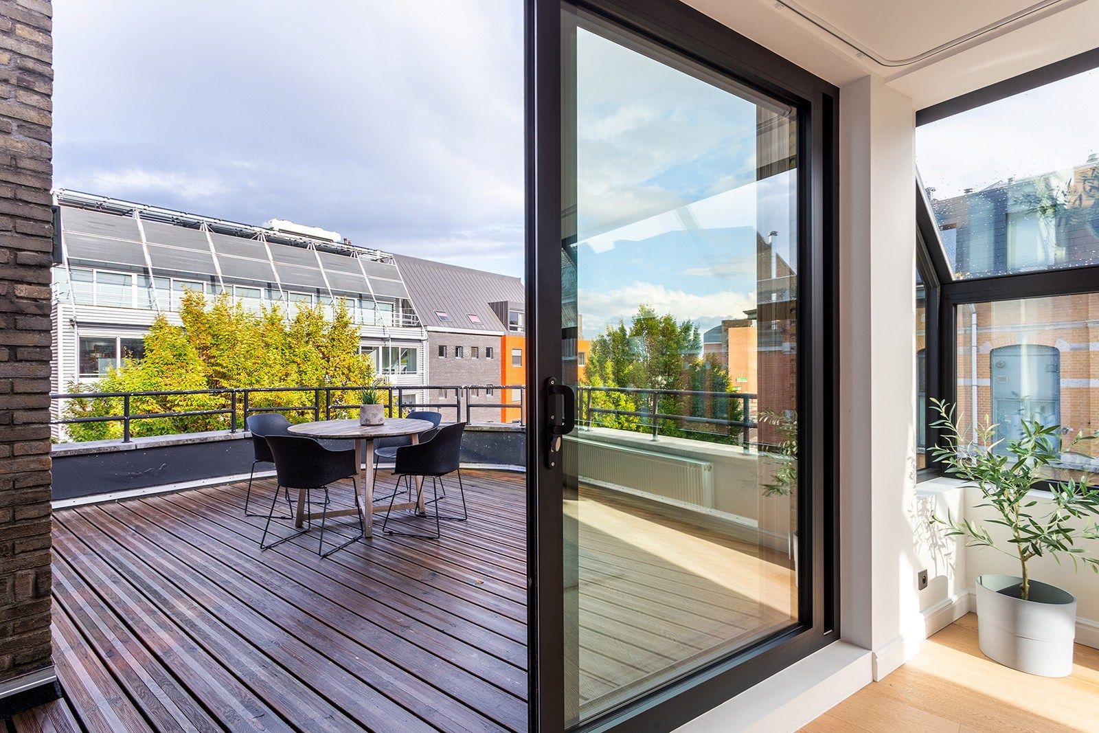 Penthouse met zonneterras in hartje Berchem foto 6