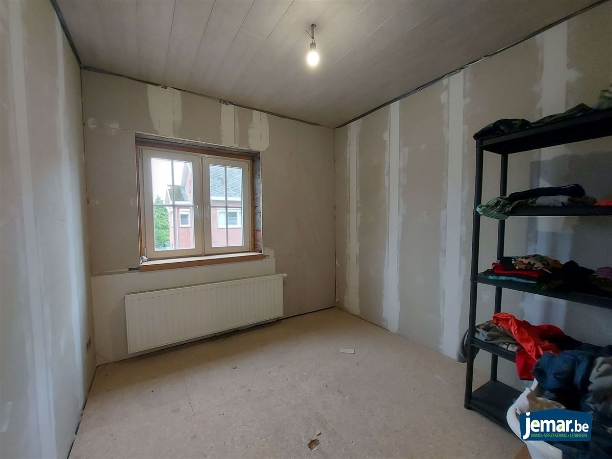 Te renoveren, vrijstaande woning met veel potentieel  foto 14