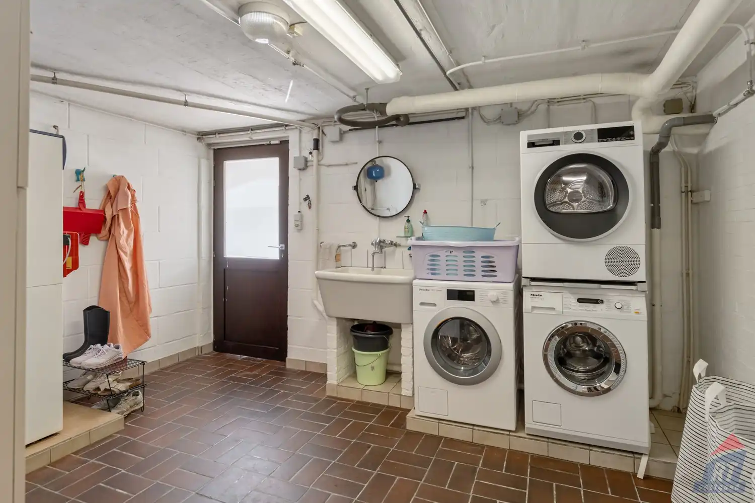 Ruime gelijkvloerse woning op een prachtig perceel van 35a 50ca met weide en stal in Alken foto 20