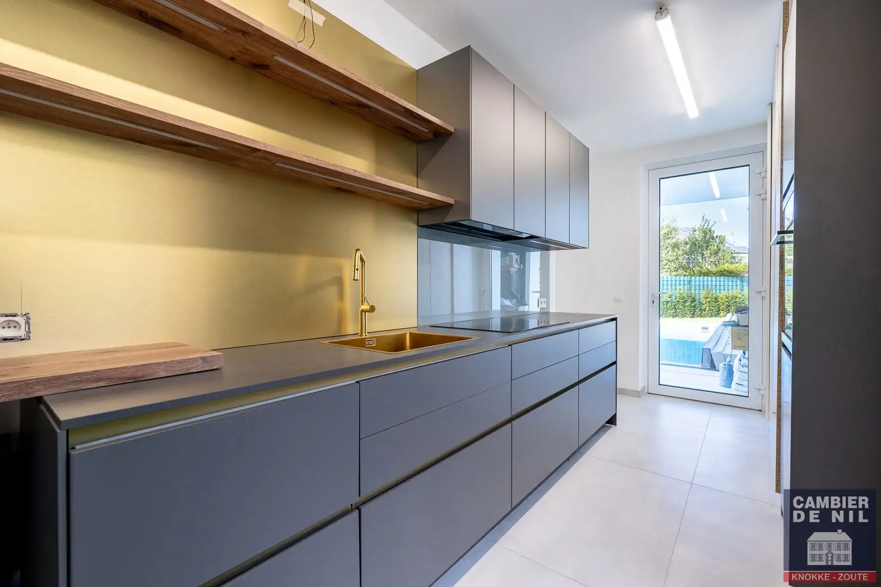 Prachtige ongemeubelde nieuwbouwwoning nabij het centrum van Knokke, gelegen in het rustige Izabellapolder. foto 17