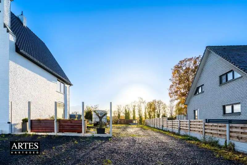 Charmante woning met 3 slaapkamers foto 38