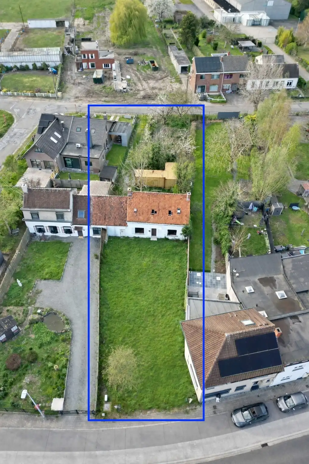 Melle - Bouwgrond met vergunde plannen, centraal gelegen tussen het centrum van Melle en de faculteit Diergeneeskunde. foto {{pictureIndex}}