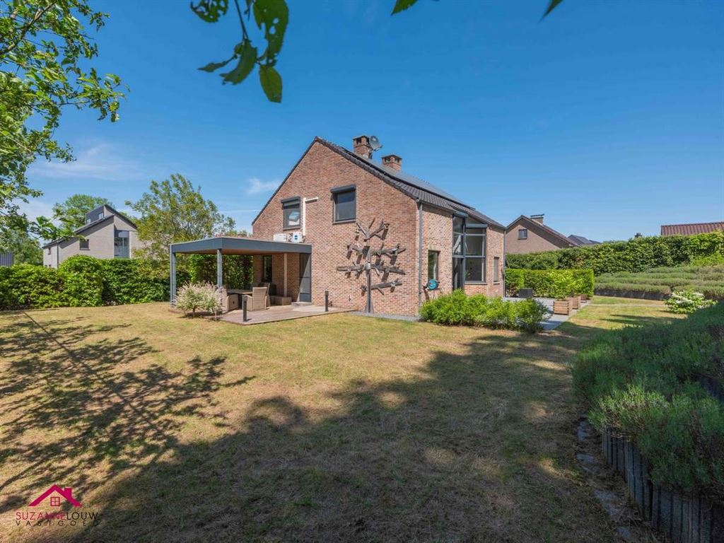 Gezellige, instapklare gezinswoning met garage foto 8