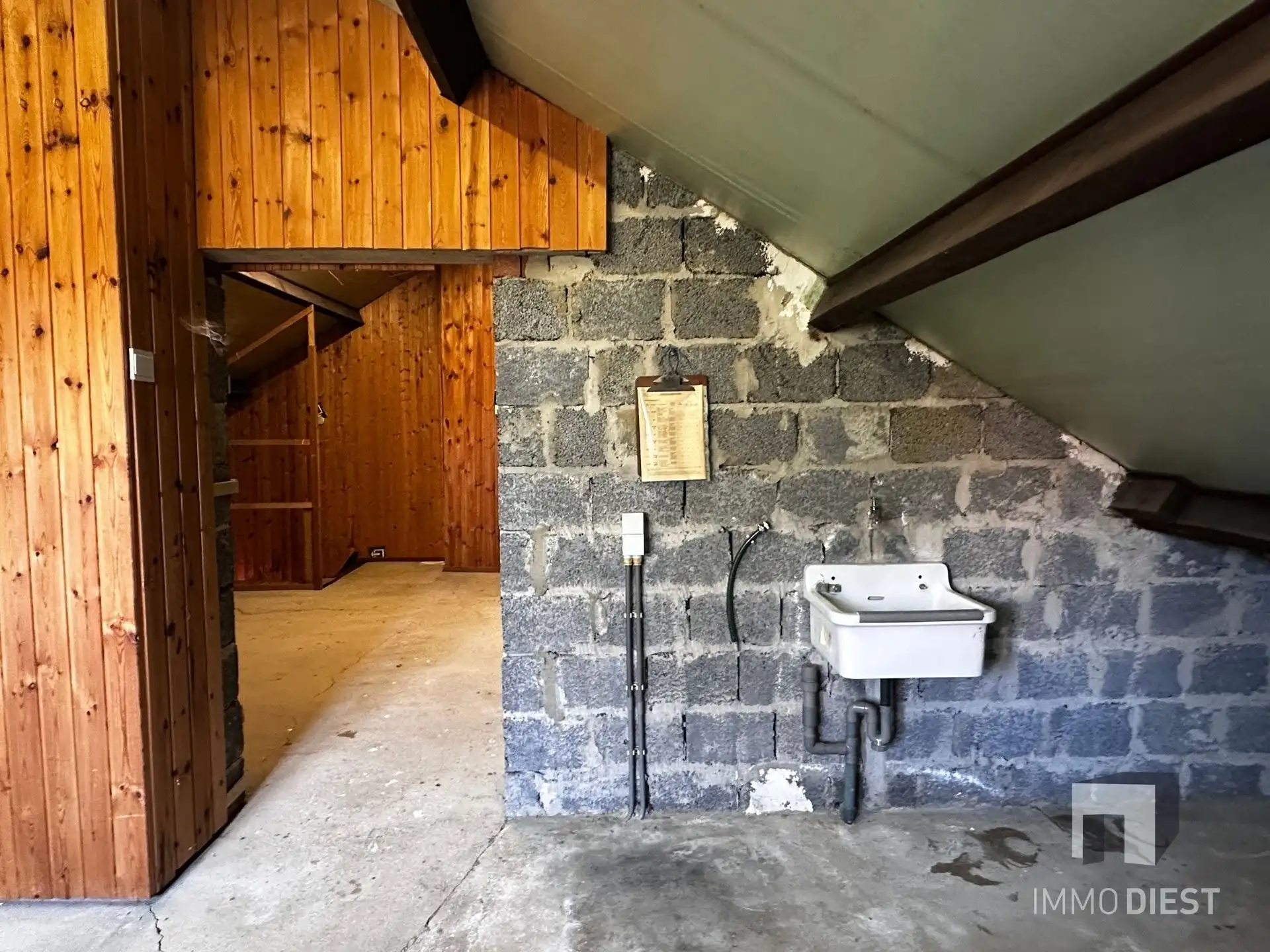 Te renoveren woning met 4 slaapkamers op Schellekensberg foto 20