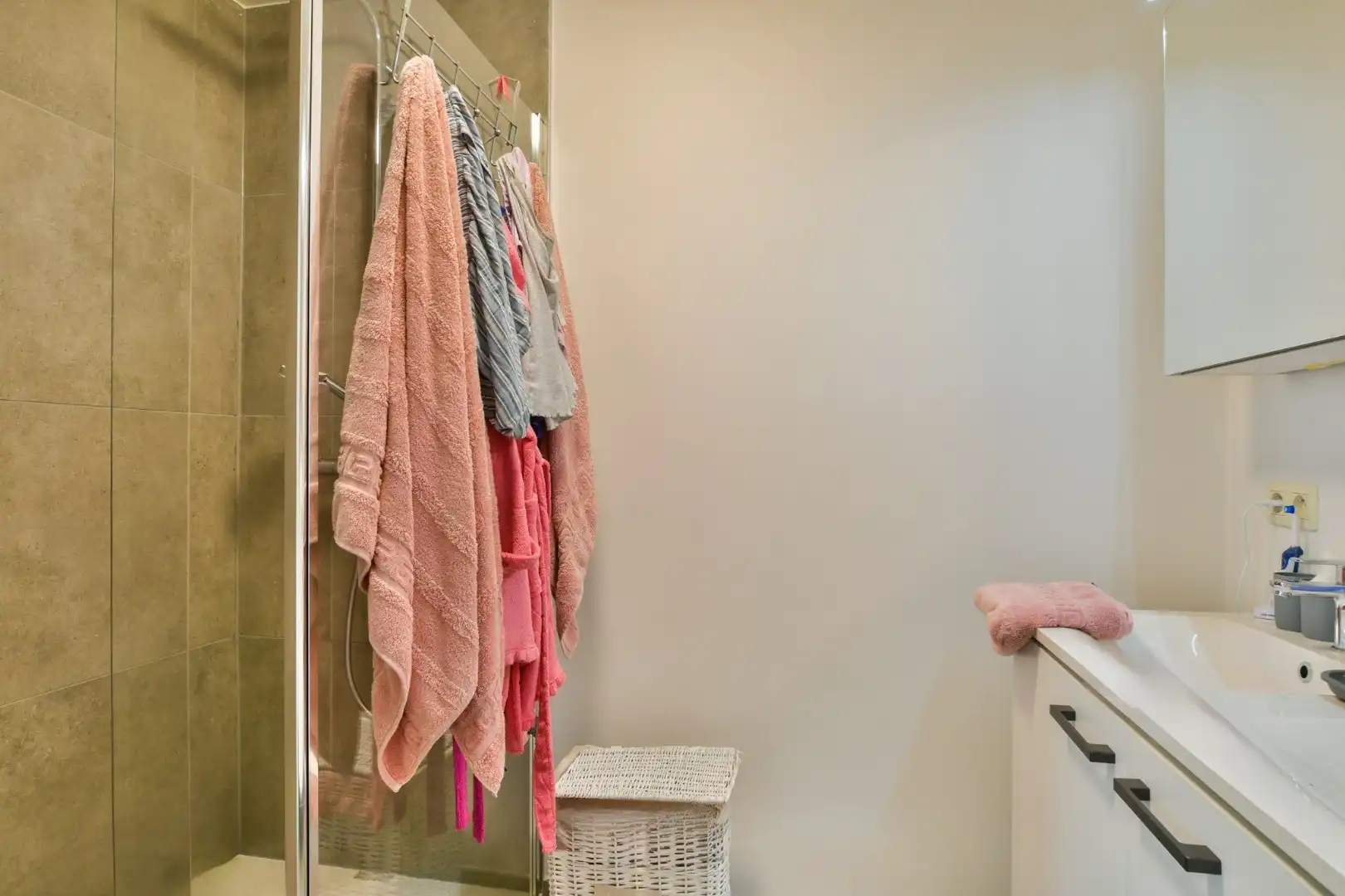 Gelijkvloers nieuwbouwapp met 2 slpks, tuin en garage te Brugge foto 10