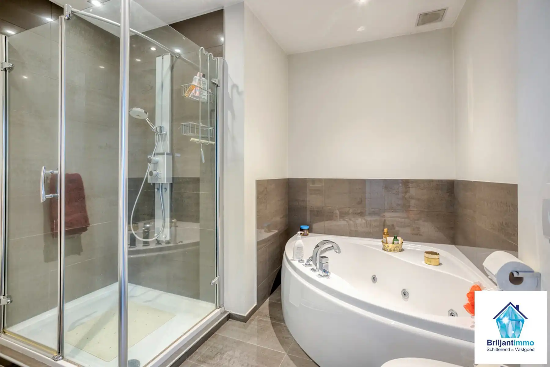 Exclusief afgewerkte duplex met 3 slaapkamers en zonneterras foto 17