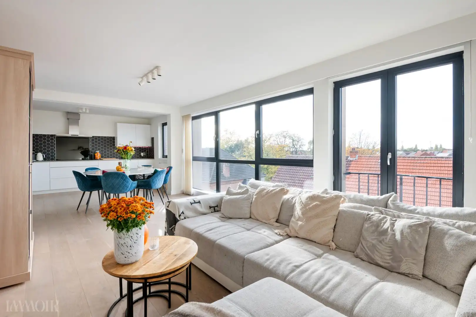 Hoofdfoto van de publicatie: Centraal gelegen en lichtrijk appartement nabij het centrum van Ekeren.