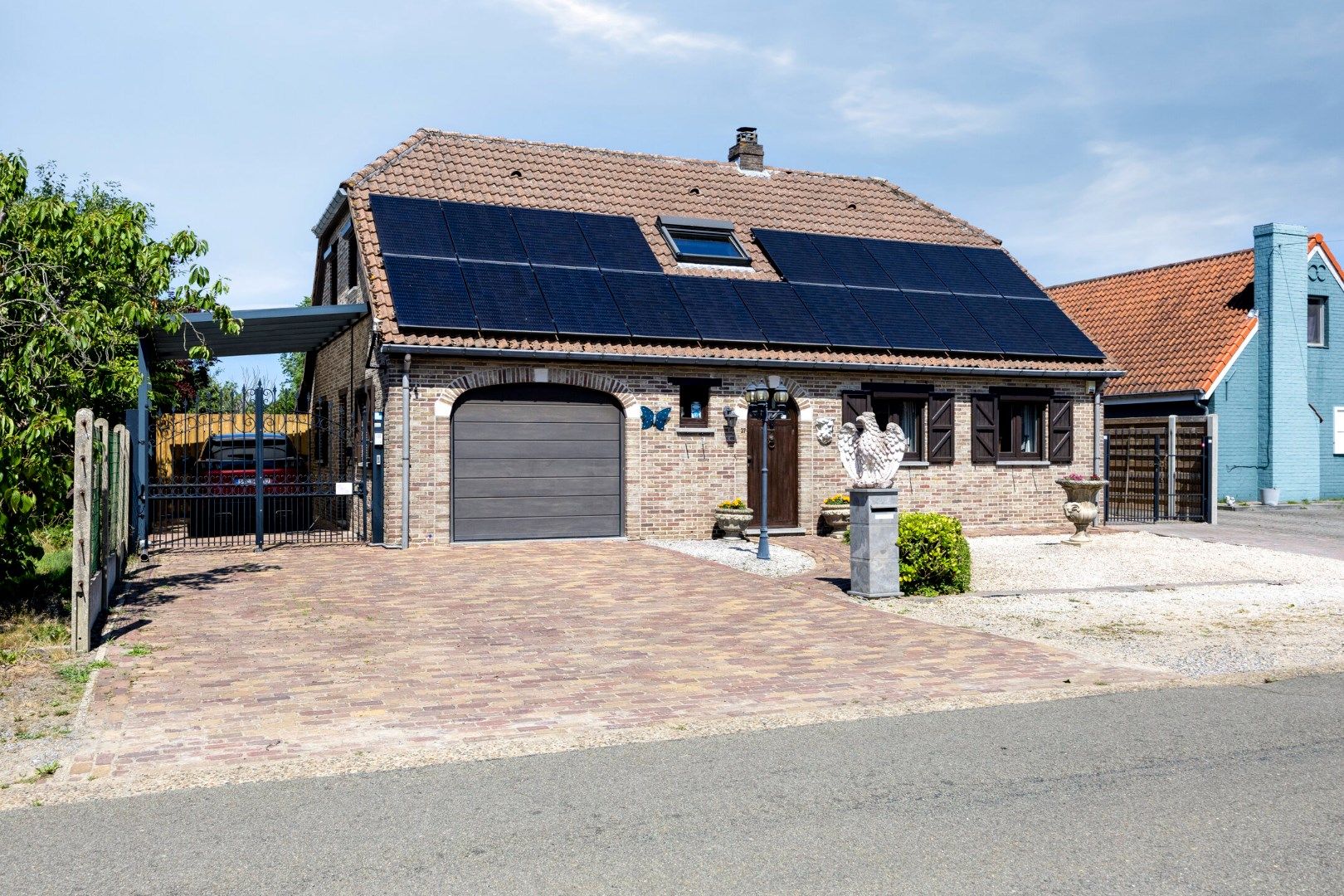 Instapklare woning met 3 slaapkamers en ruimte voor atelier / hobby !  foto {{pictureIndex}}