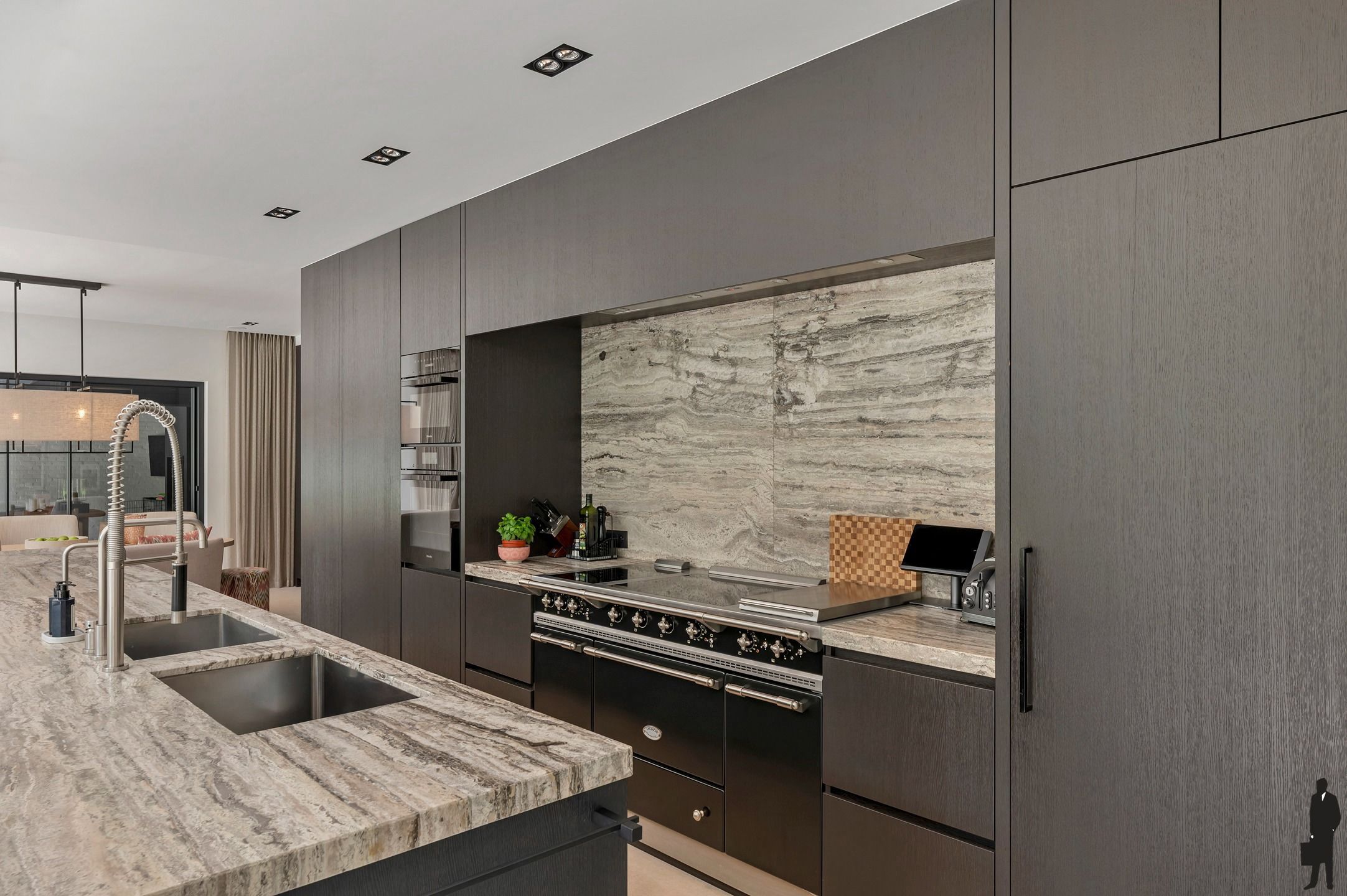 Exclusieve villa met zwembad en bijgebouw op 6.457 m² foto 12