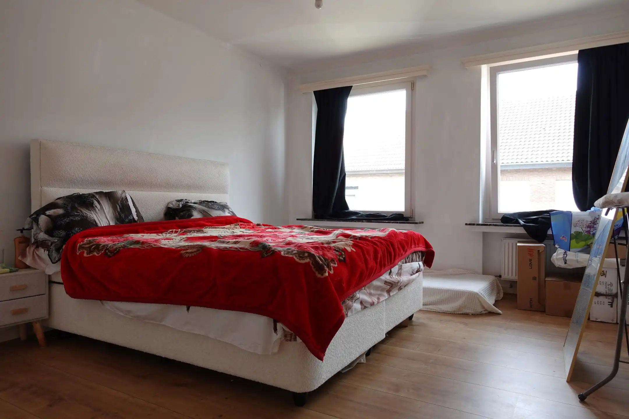 Modern 3-slp app met terras en staanplaats te Turnhout. foto 13