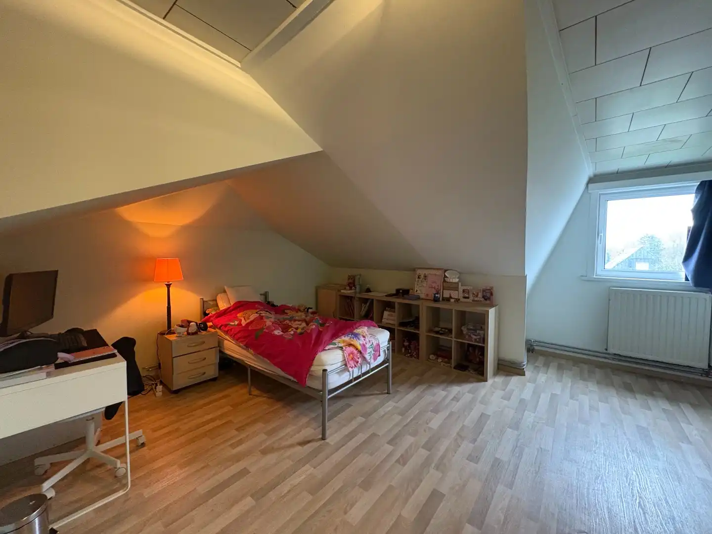 Ruime en gunstig gelegen gezinswoning met tuin foto 17