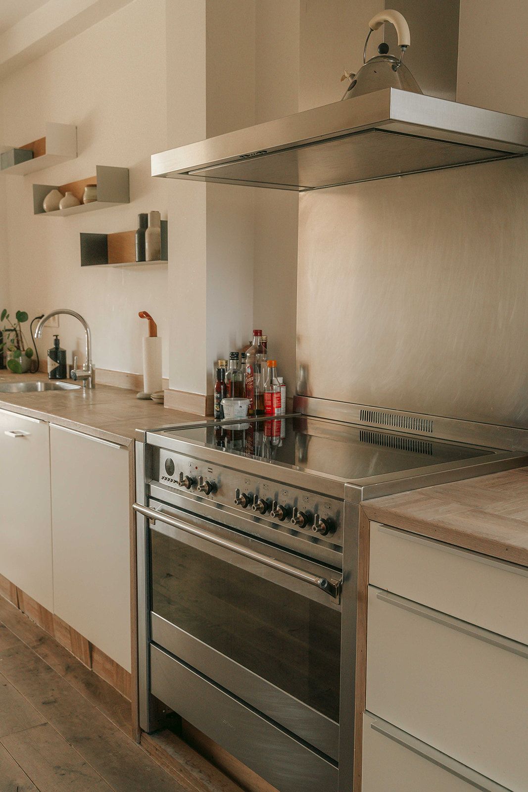 Licht overgoten penthouse met uitzicht tot aan Nieuw Zuid foto 6