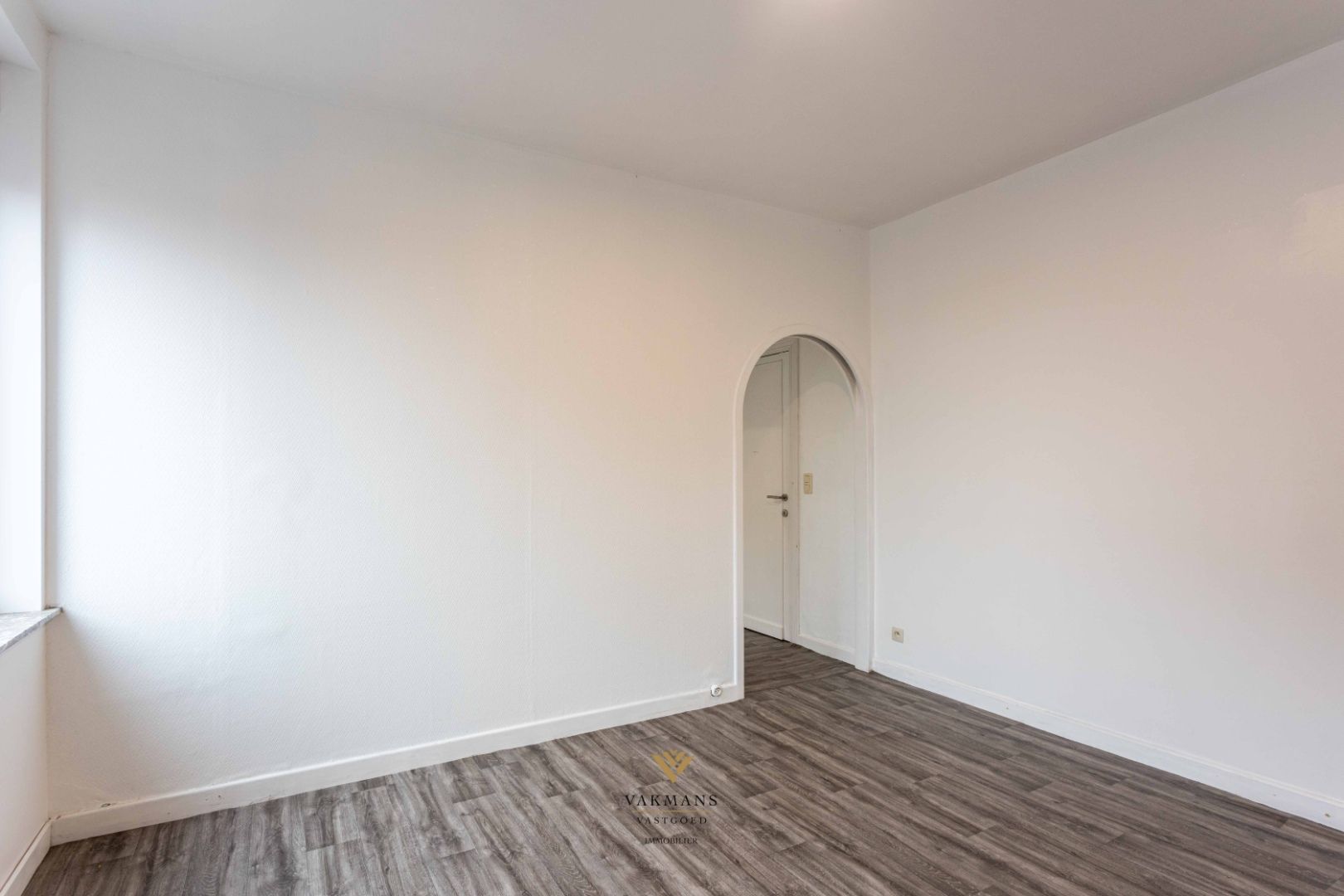 Ruime woning met 4 slaapkamers op rustige locatie foto 26