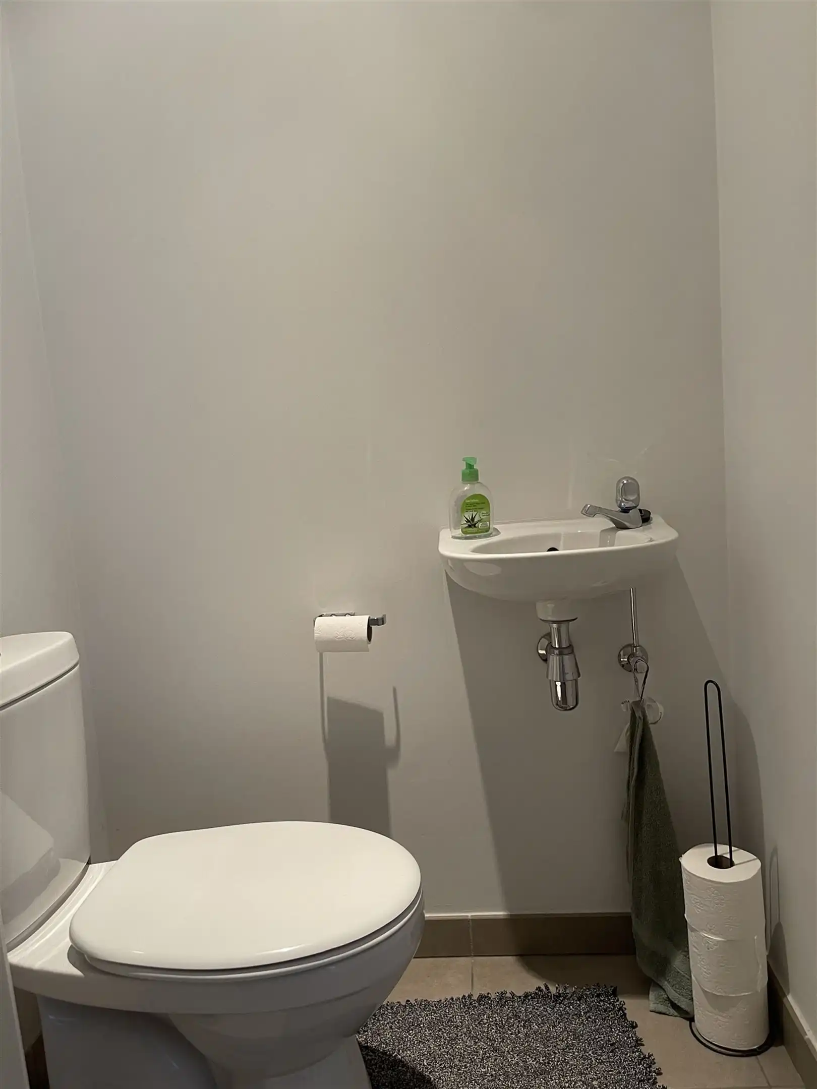 Centraal  gelegen appartement met autostaanplaats foto 10