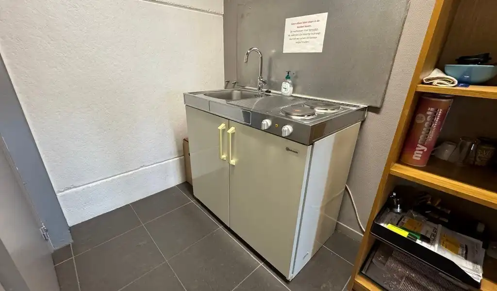 Commercieel gelegen kantoor te huur aan R4 in Mariakerke (Gent) foto 16