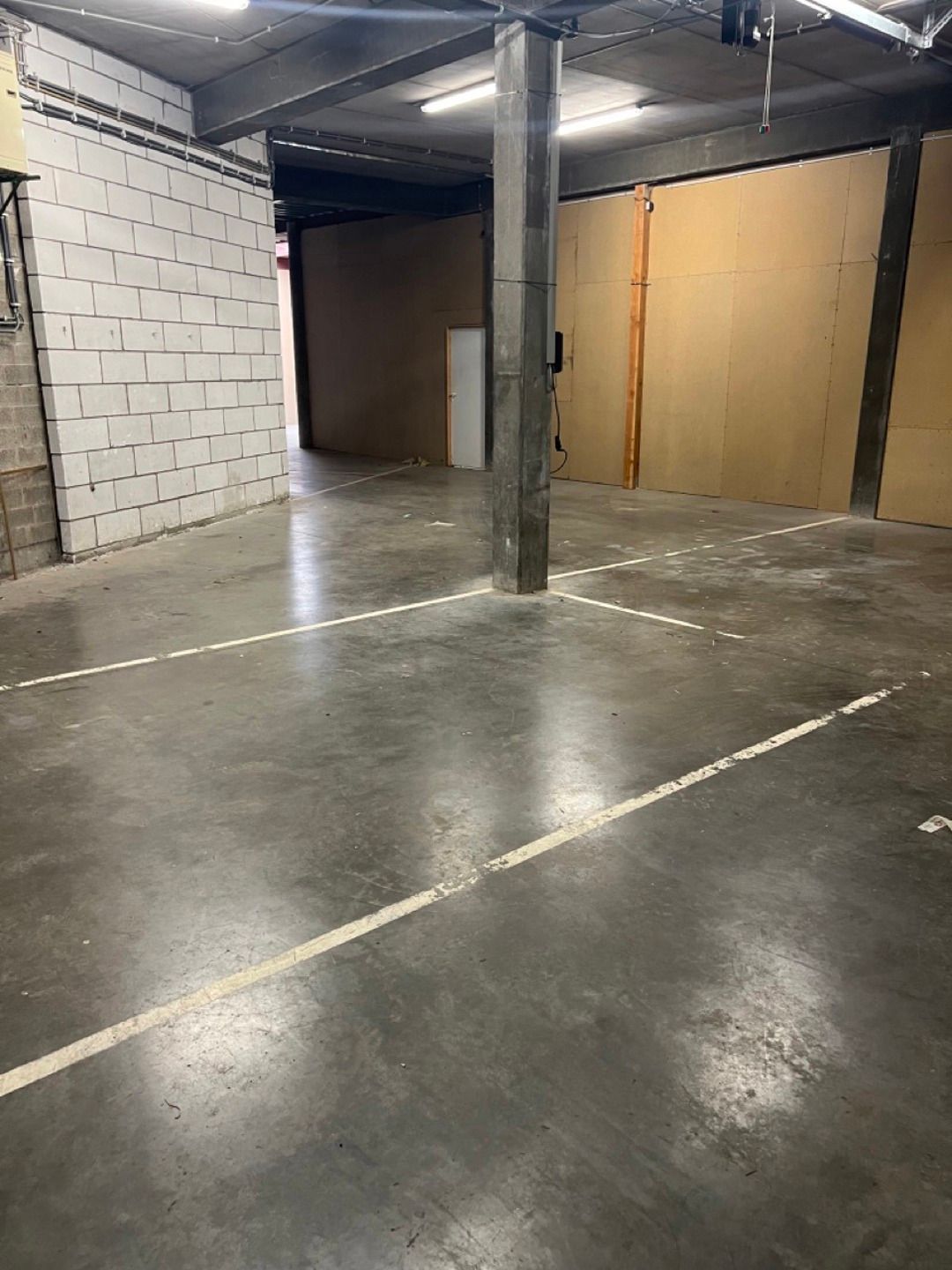 Te Huur Kantoor en Magazijn te Antwerpen Centrum foto 13