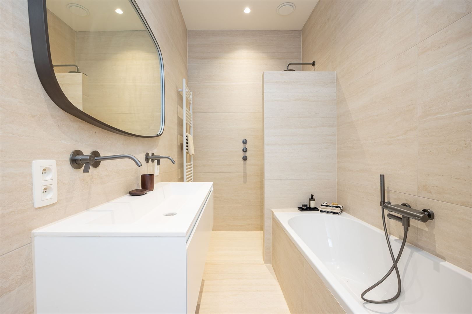 Prachtig afgewerkt appartement foto 13